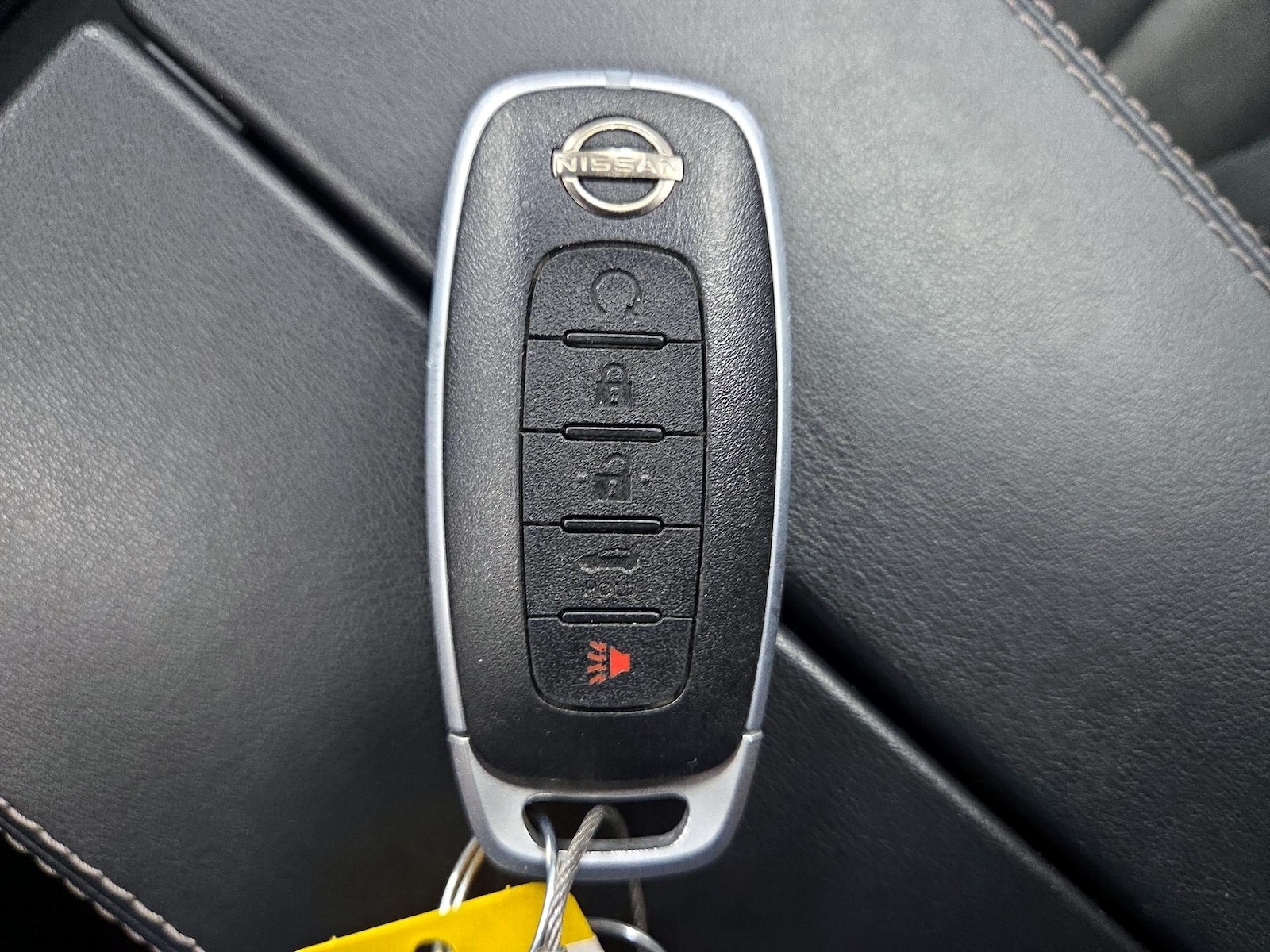 2025 Nissan Rogue SV - Photo 23
