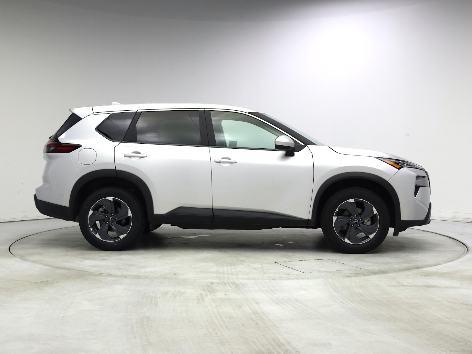 2025 Nissan Rogue SV - Photo 8