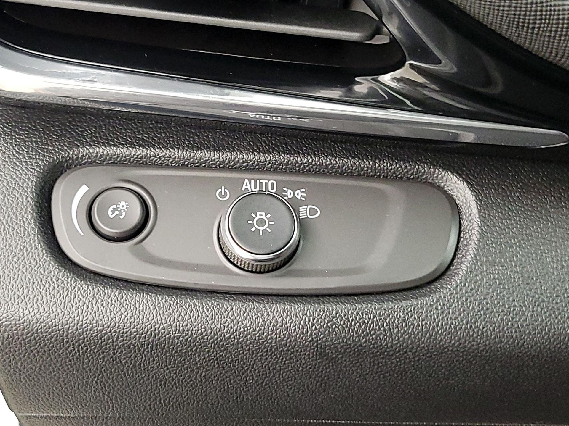 Thumbnail: 2025 Buick Envista - 13