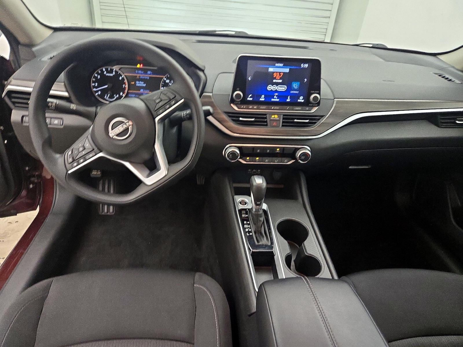 2025 Nissan Altima SV - Photo 10