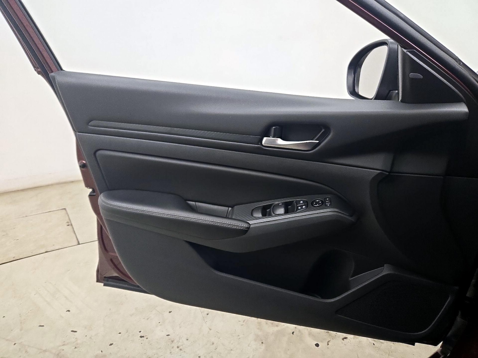 2025 Nissan Altima SV - Photo 13