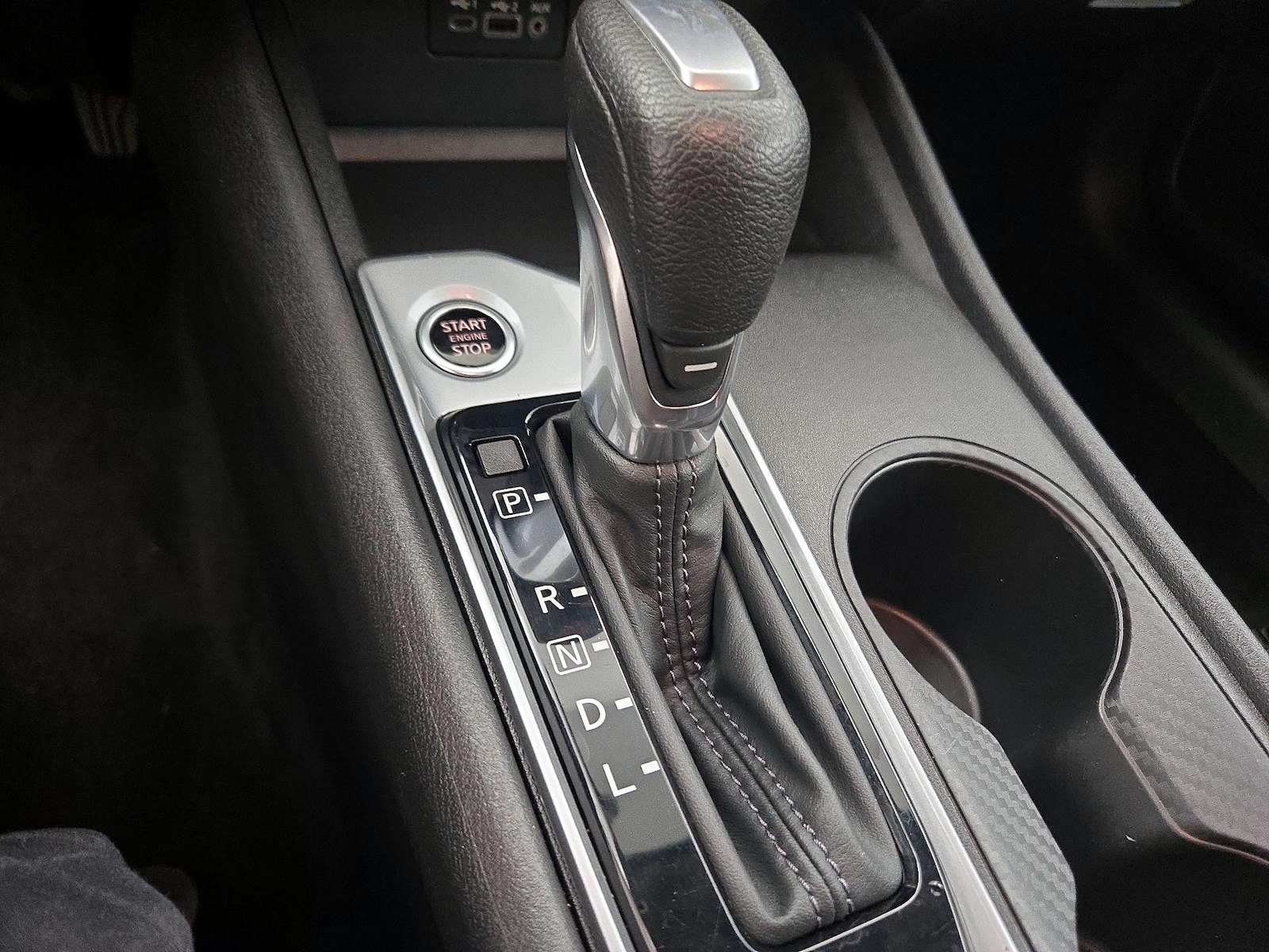 2025 Nissan Altima SV - Photo 18