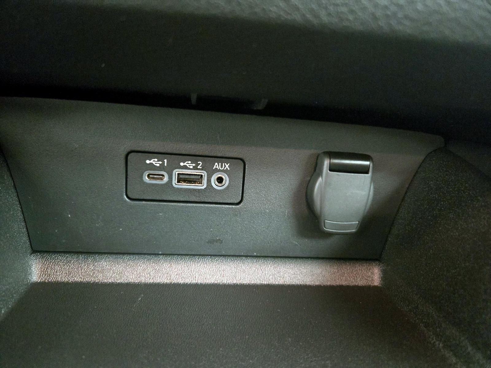 2025 Nissan Altima SV - Photo 19