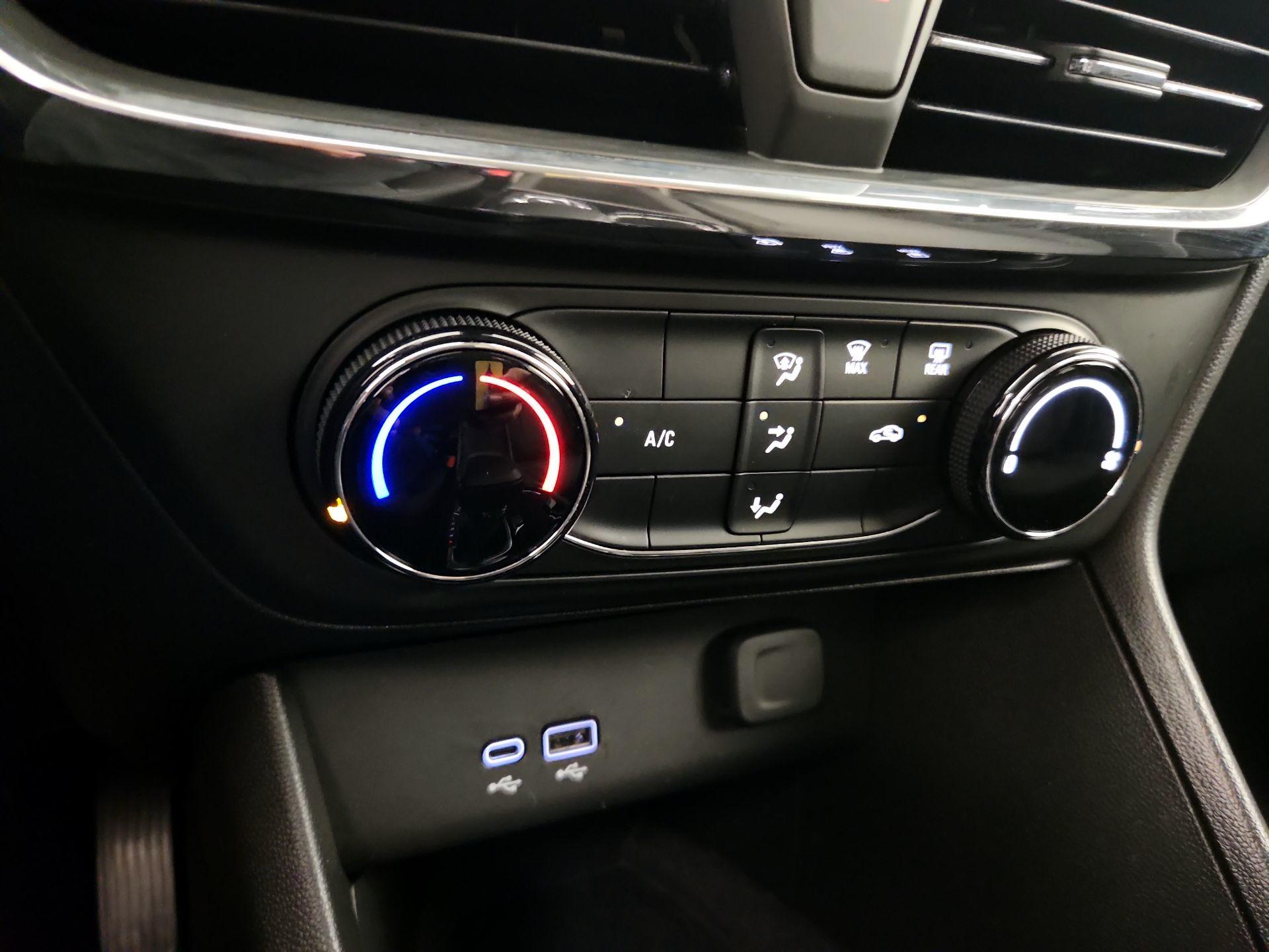 Thumbnail: 2025 Buick Encore GX - 16
