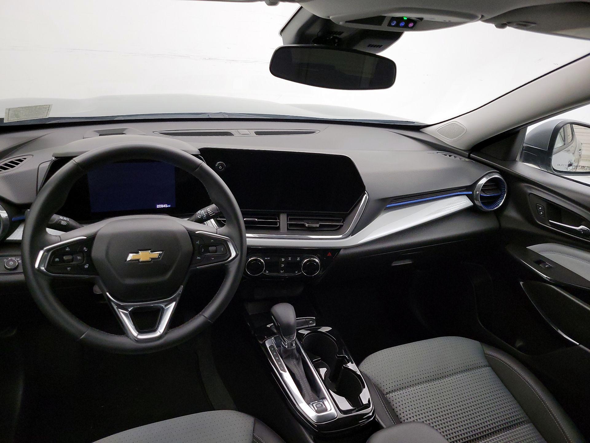 Thumbnail: 2025 Chevrolet Trax - 9
