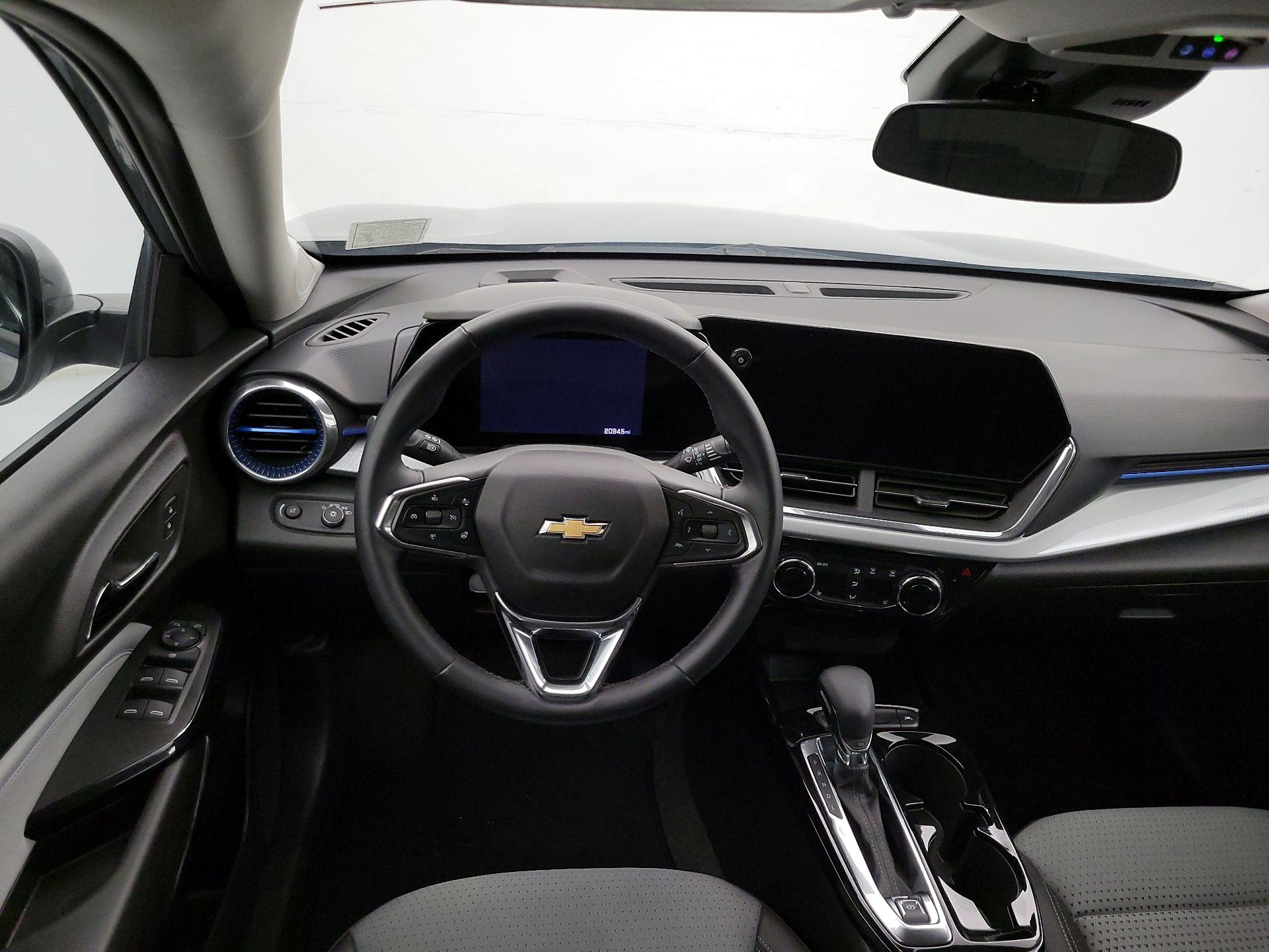 Thumbnail: 2025 Chevrolet Trax - 10