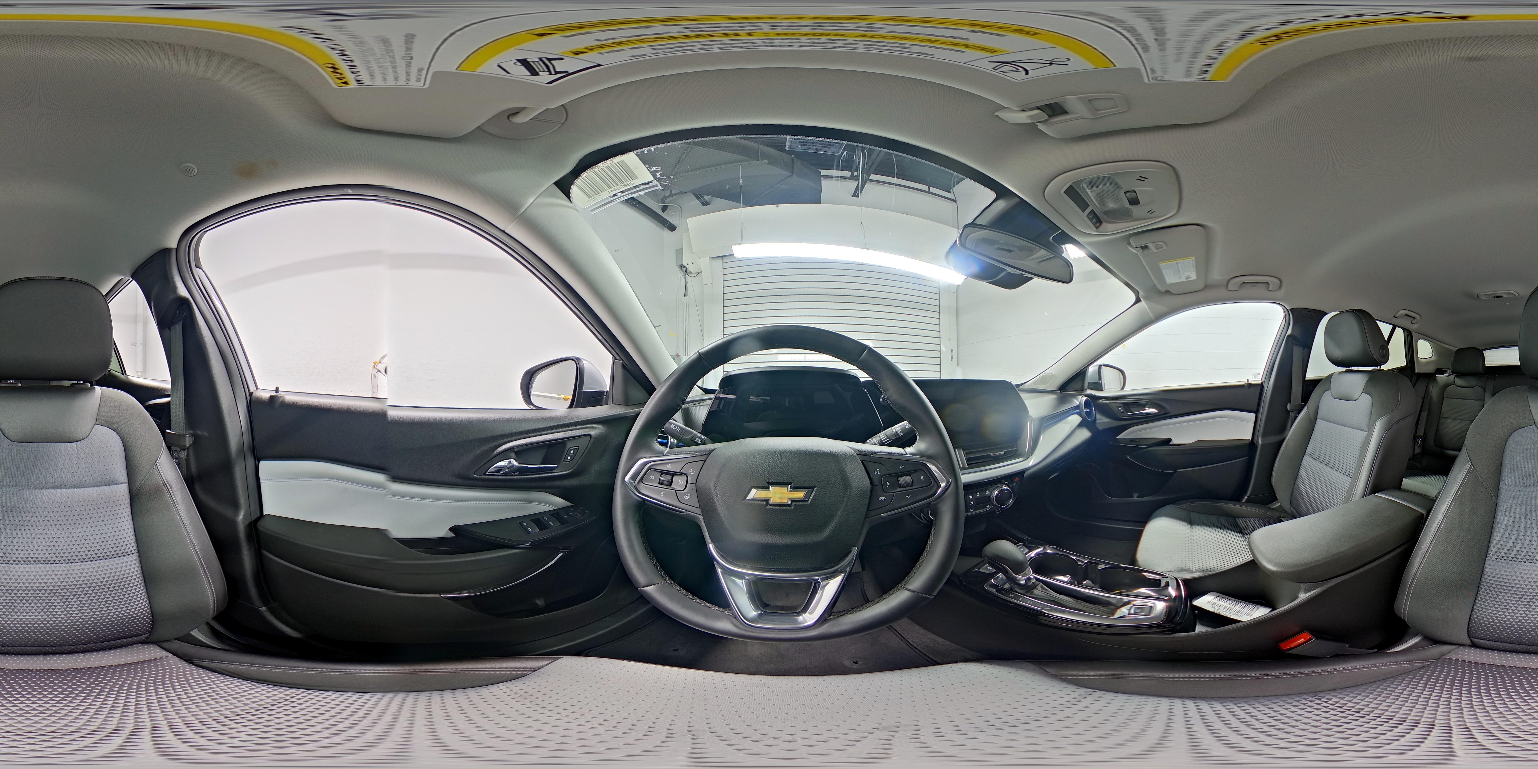2025 Chevrolet Trax LT - Photo 26