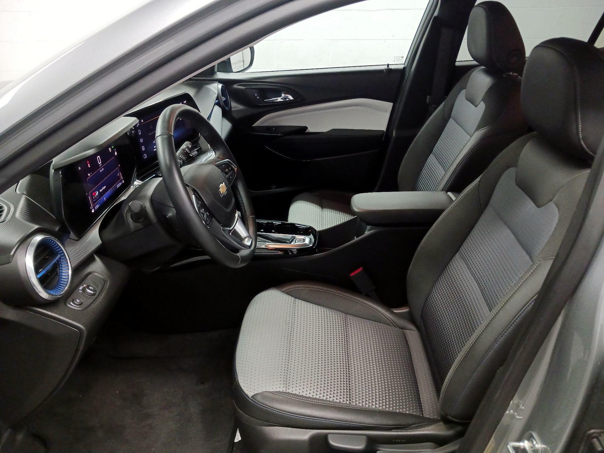 Thumbnail: 2025 Chevrolet Trax - 11