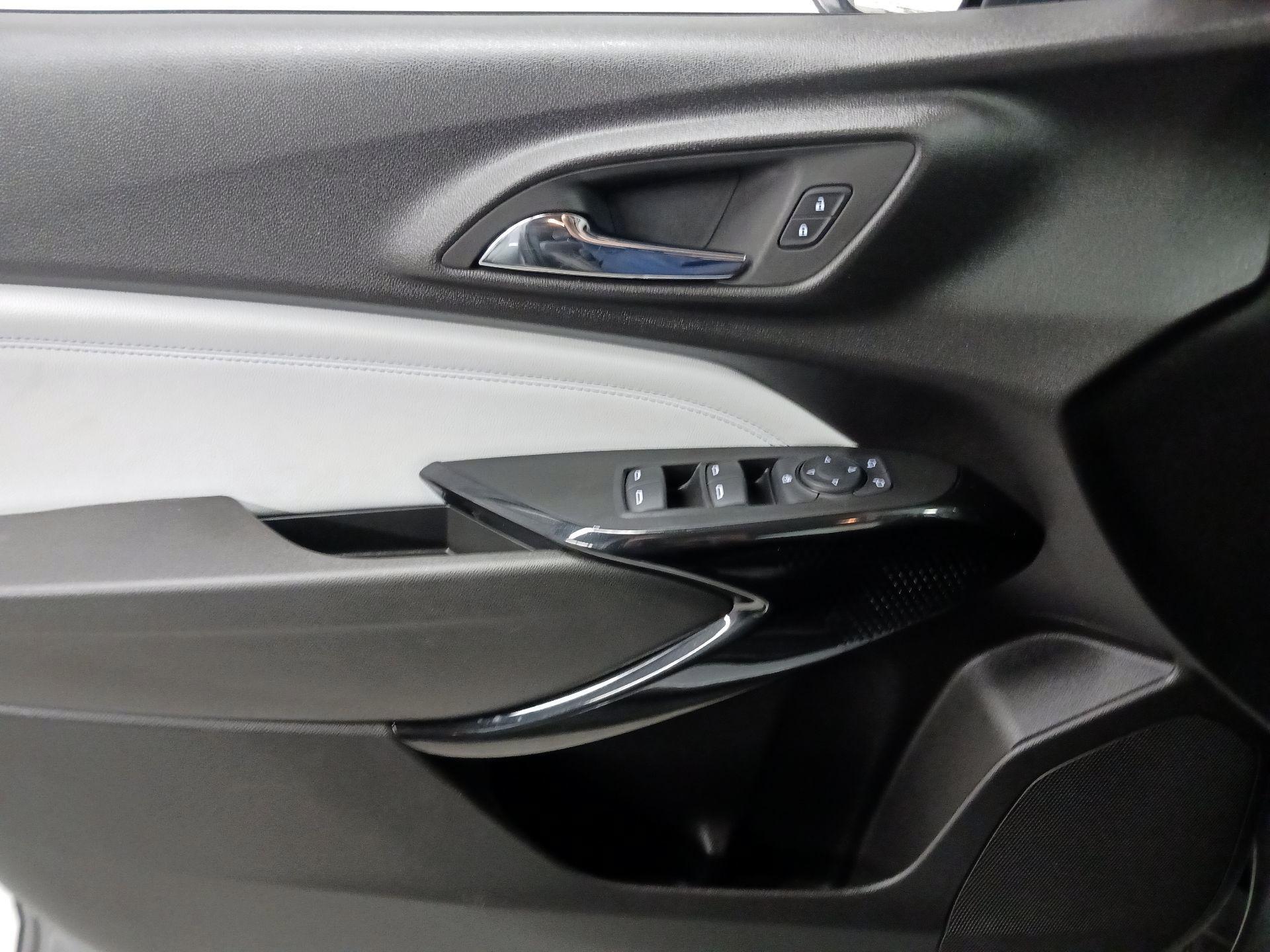 Thumbnail: 2025 Chevrolet Trax - 12