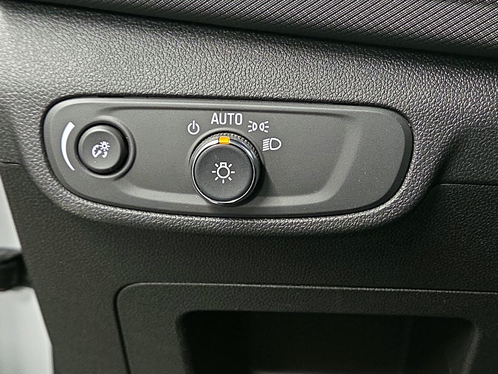 2025 Chevrolet Trailblazer LT - Photo 14