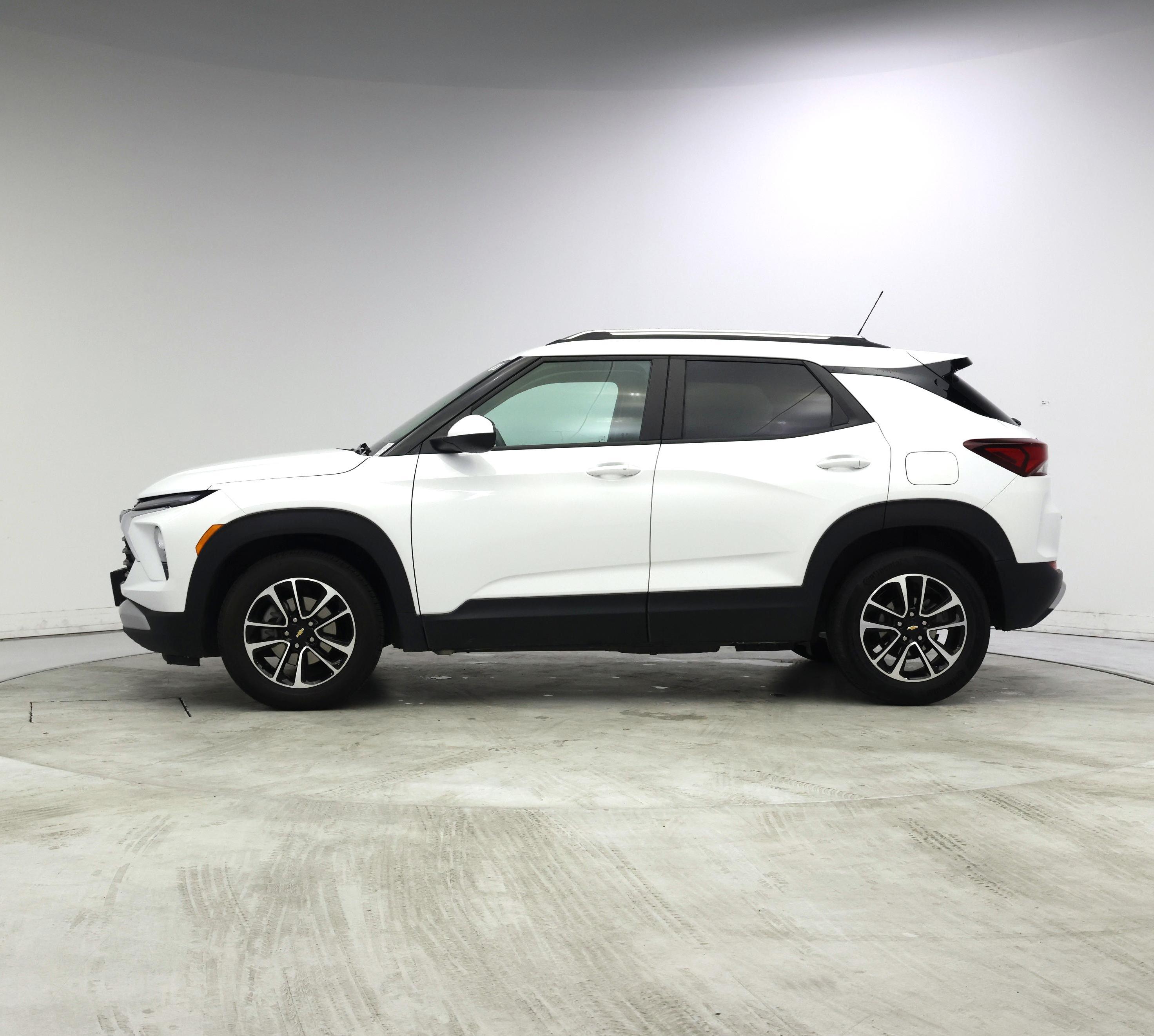 Thumbnail: 2025 Chevrolet TrailBlazer - 3