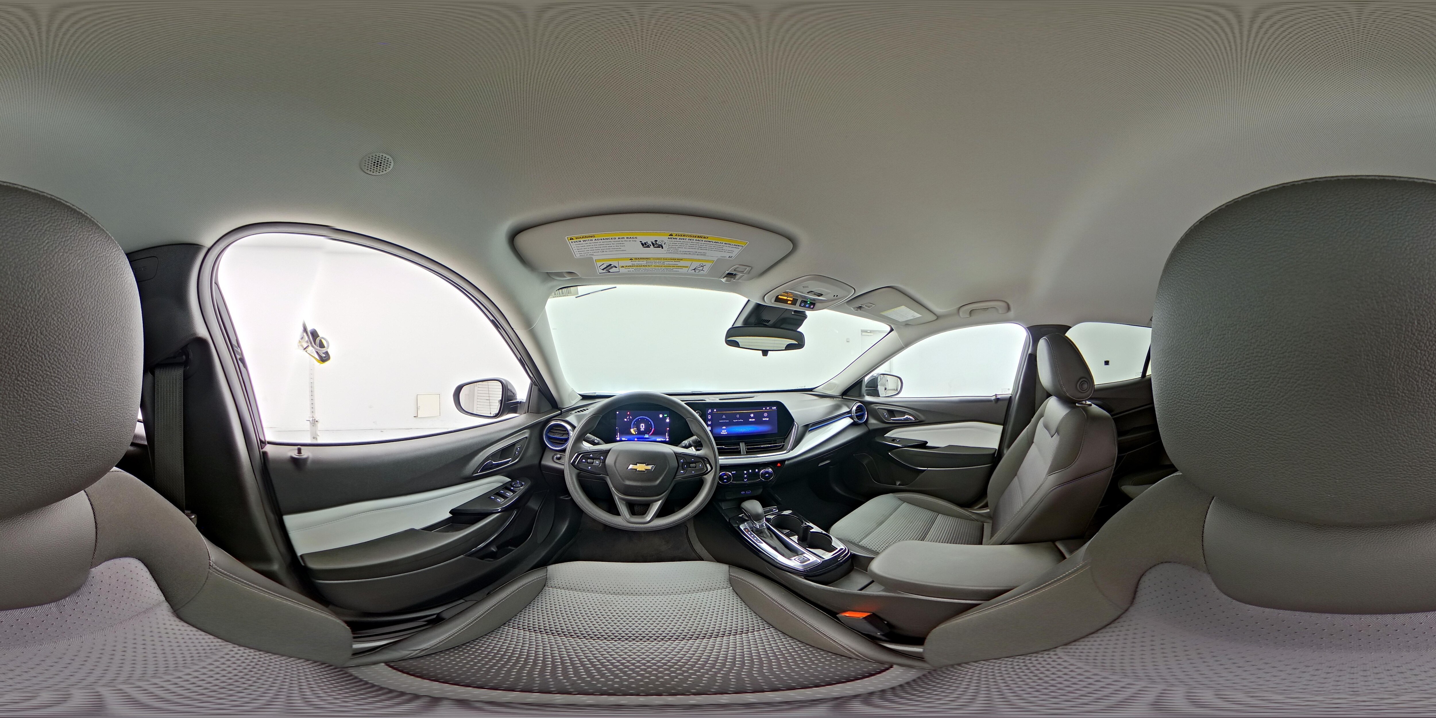 2025 Chevrolet Trax LT - Photo 27