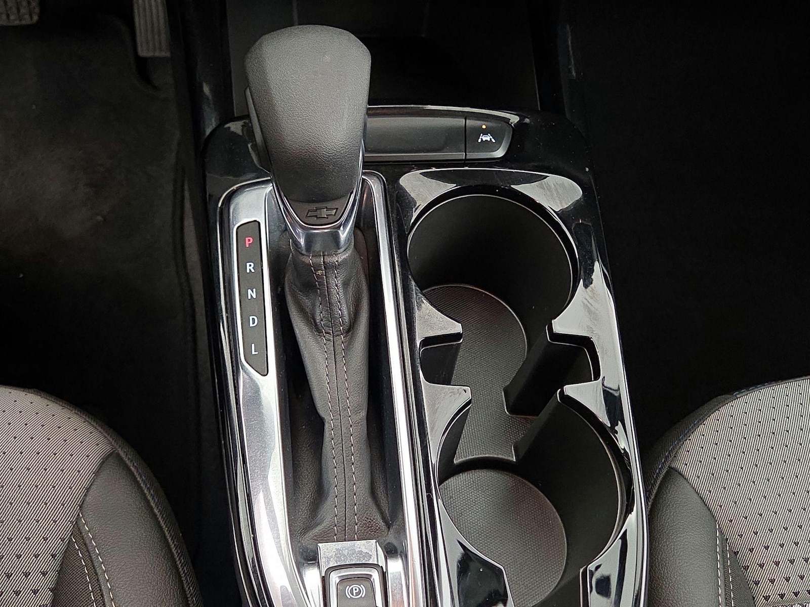 2025 Chevrolet Trax LT - Photo 18