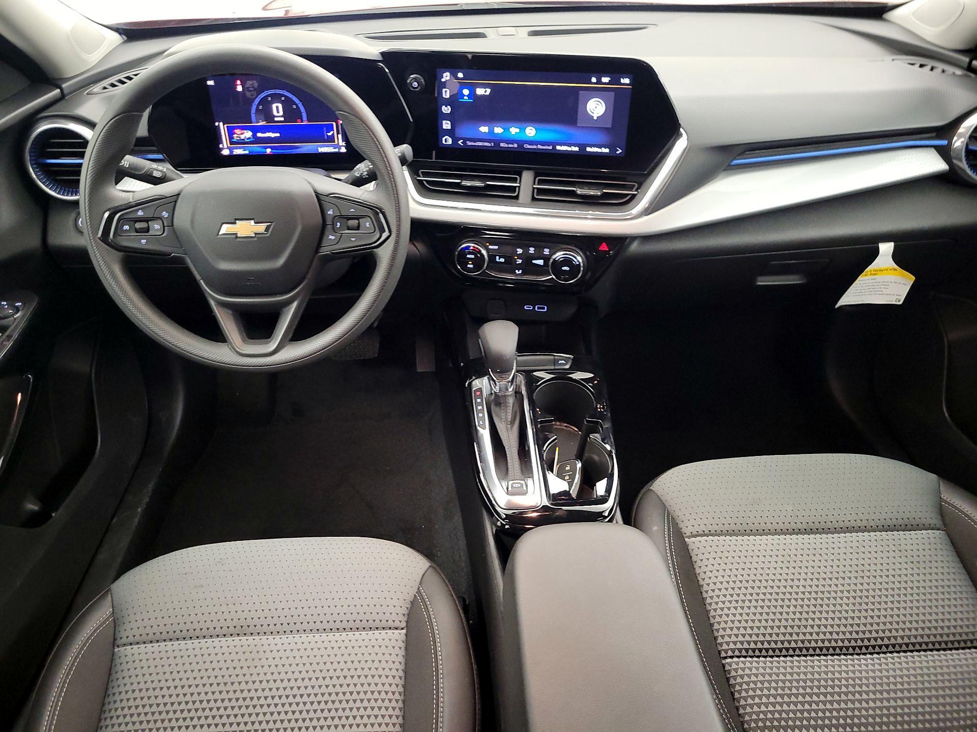 Thumbnail: 2025 Chevrolet Trax - 9
