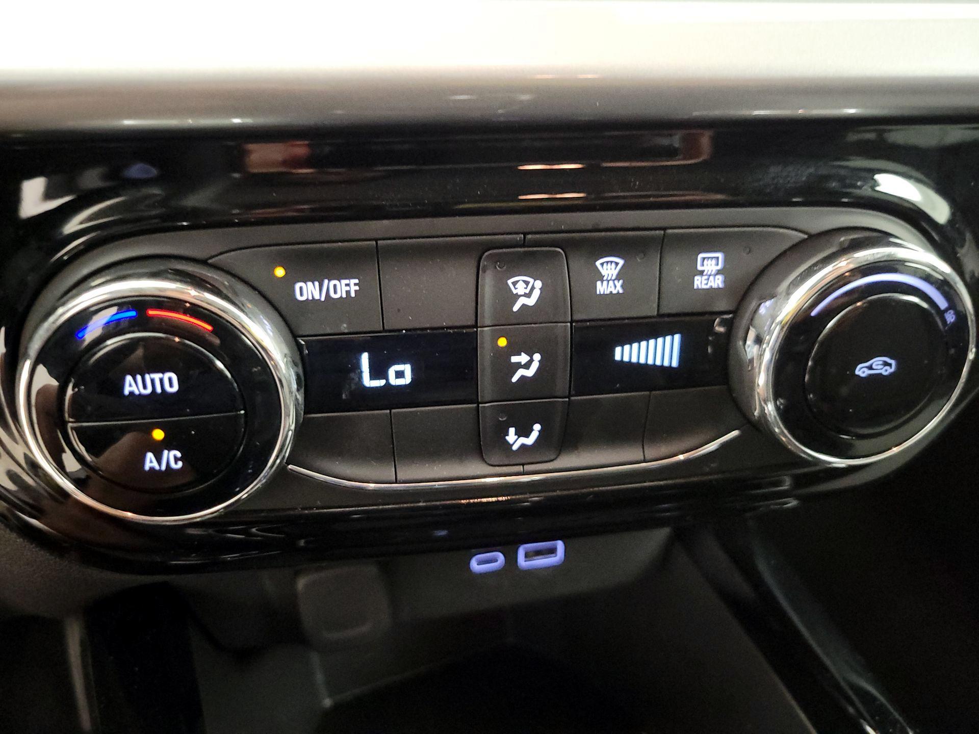 Thumbnail: 2025 Chevrolet Trax - 16