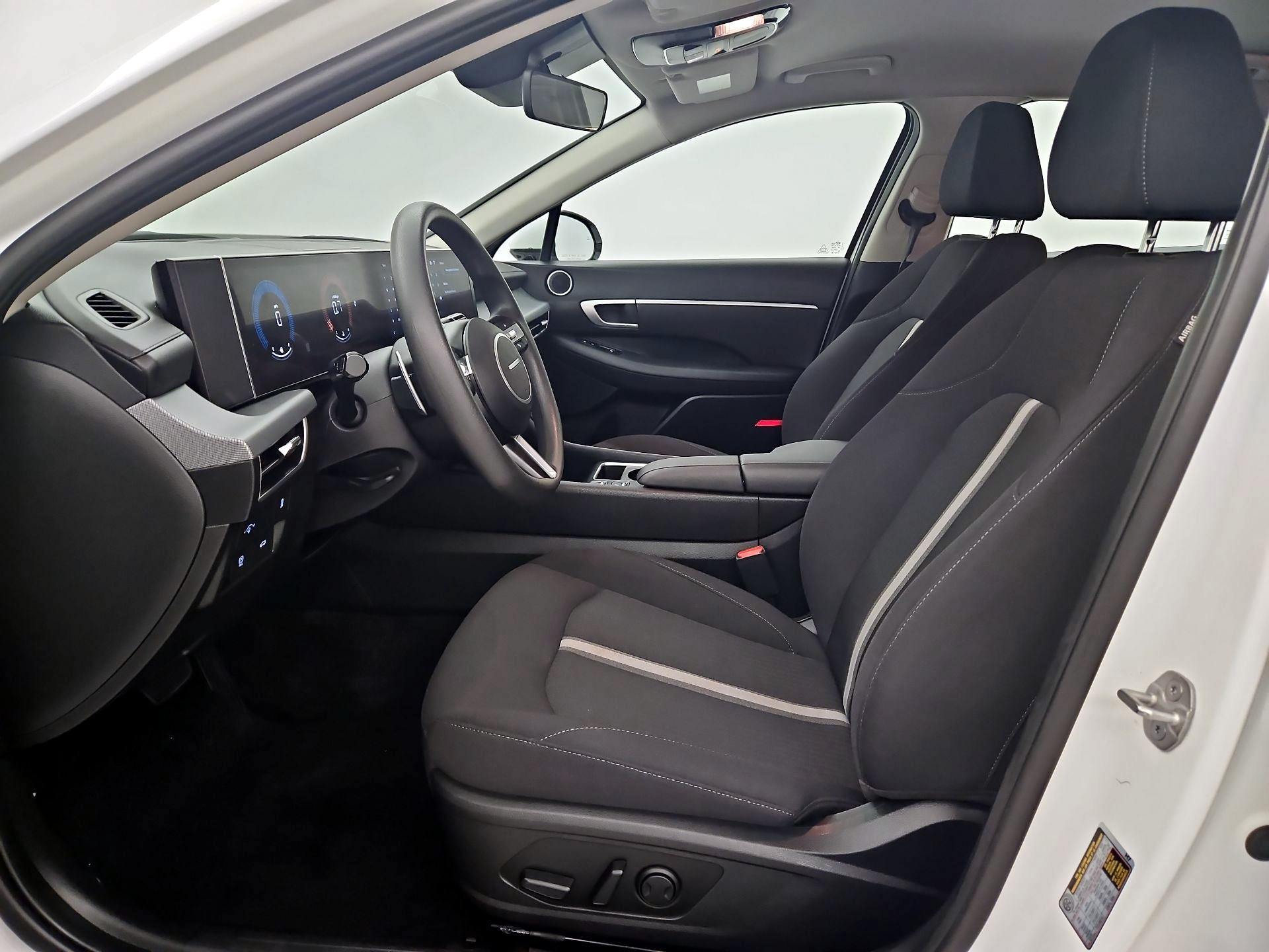 Thumbnail: 2025 Hyundai Sonata - 11