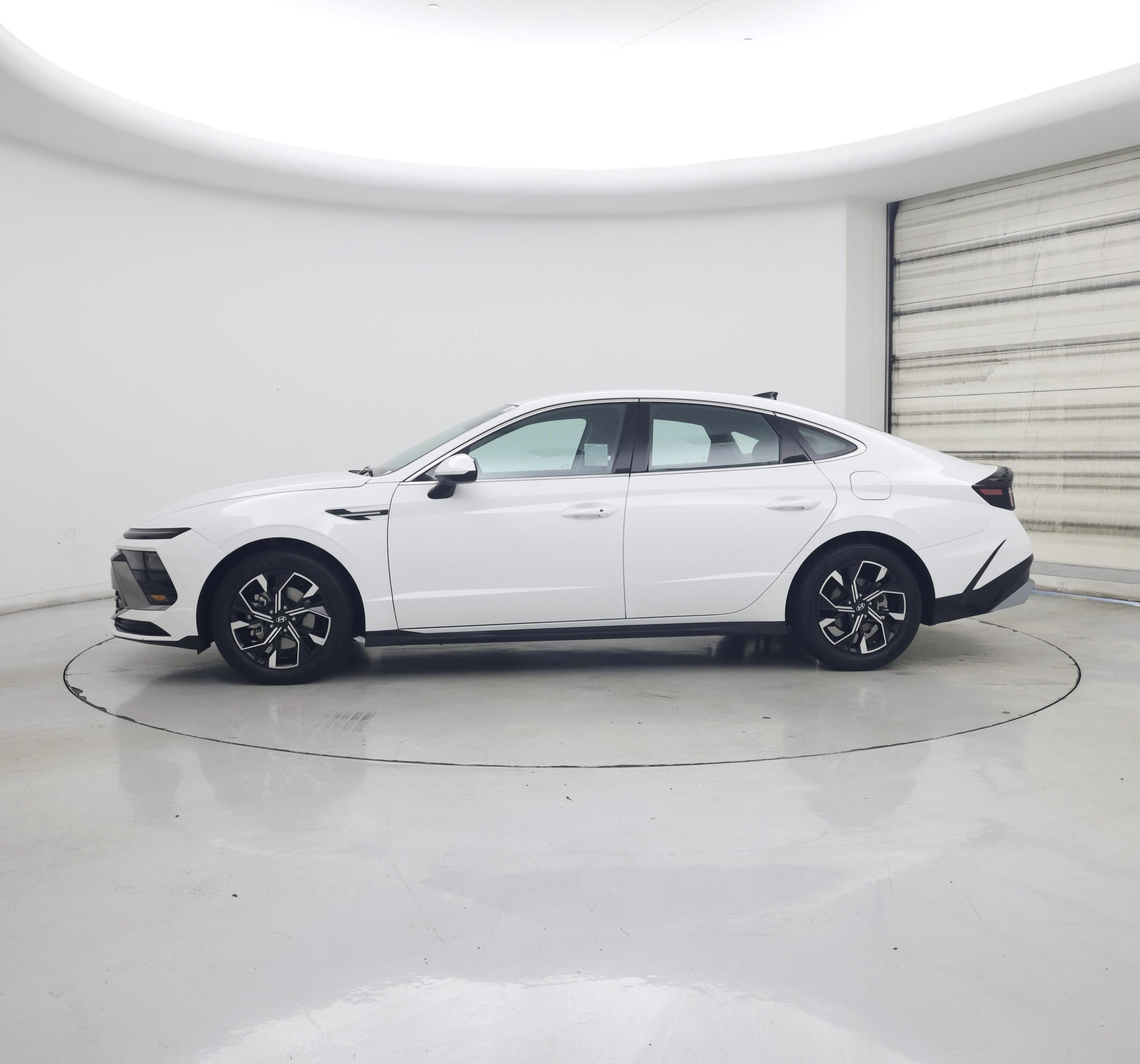 Thumbnail: 2025 Hyundai Sonata - 3