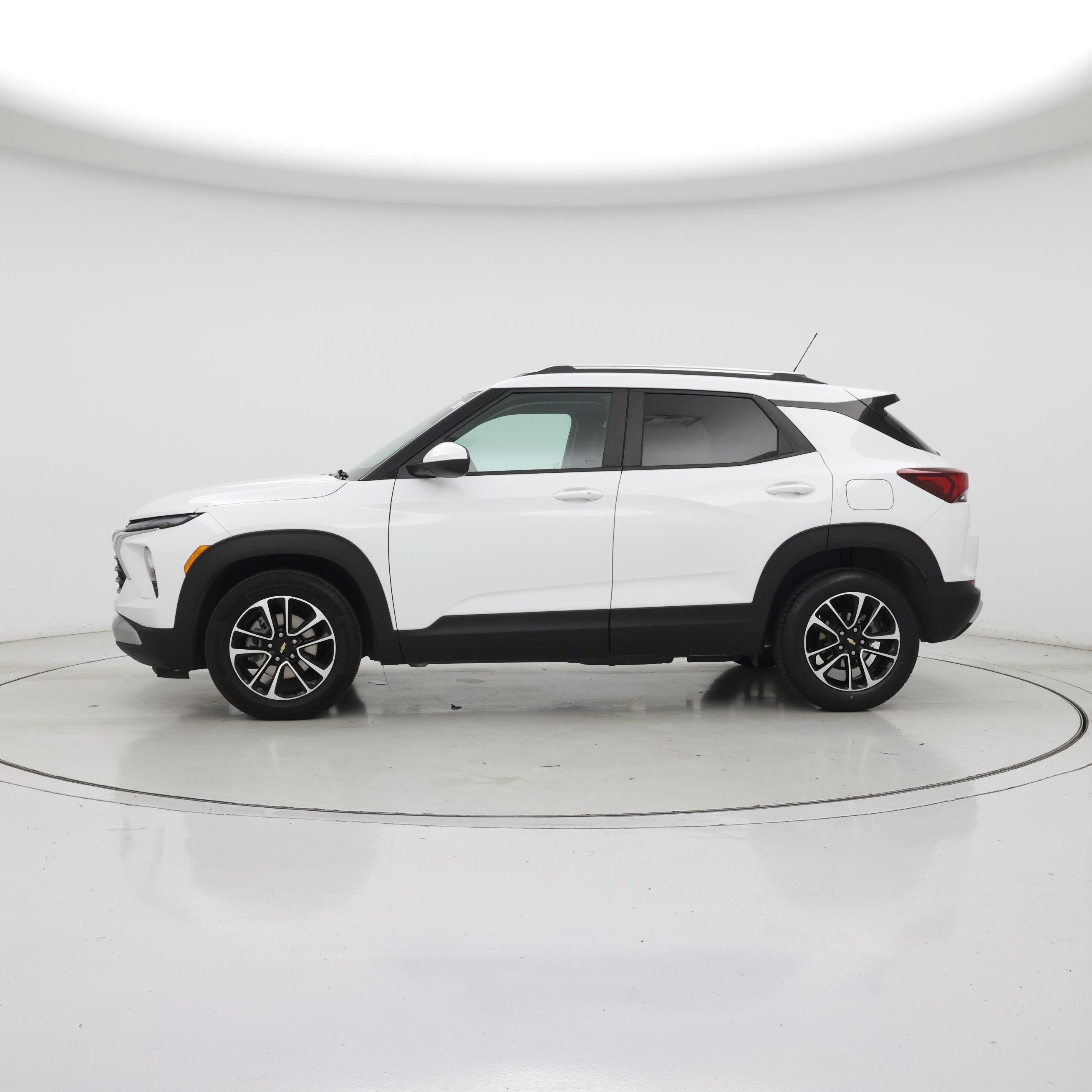 Thumbnail: 2025 Chevrolet TrailBlazer - 3