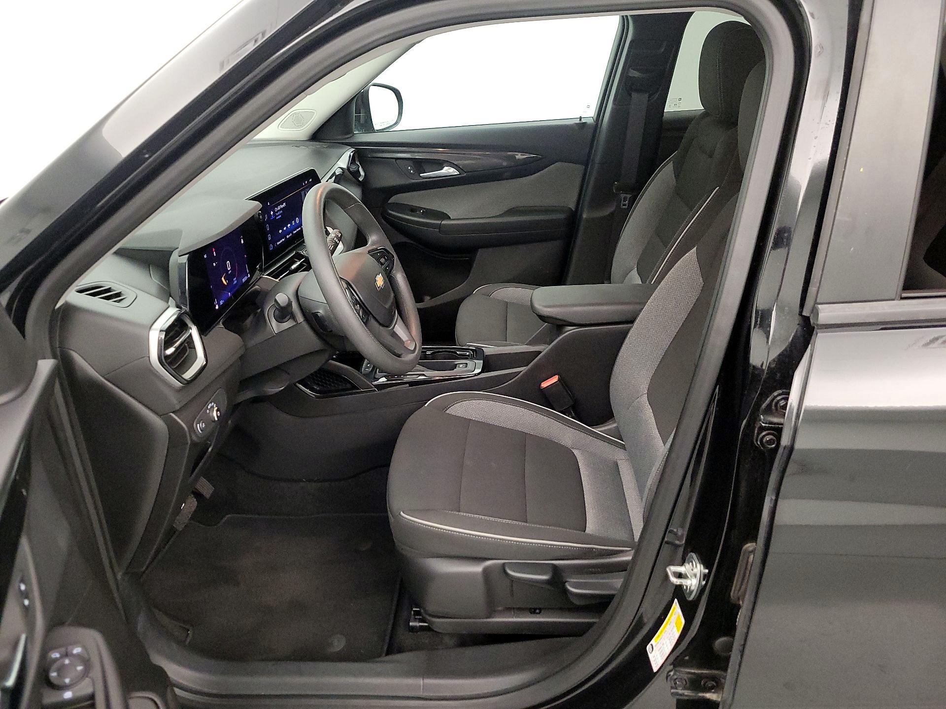 Thumbnail: 2025 Chevrolet TrailBlazer - 11