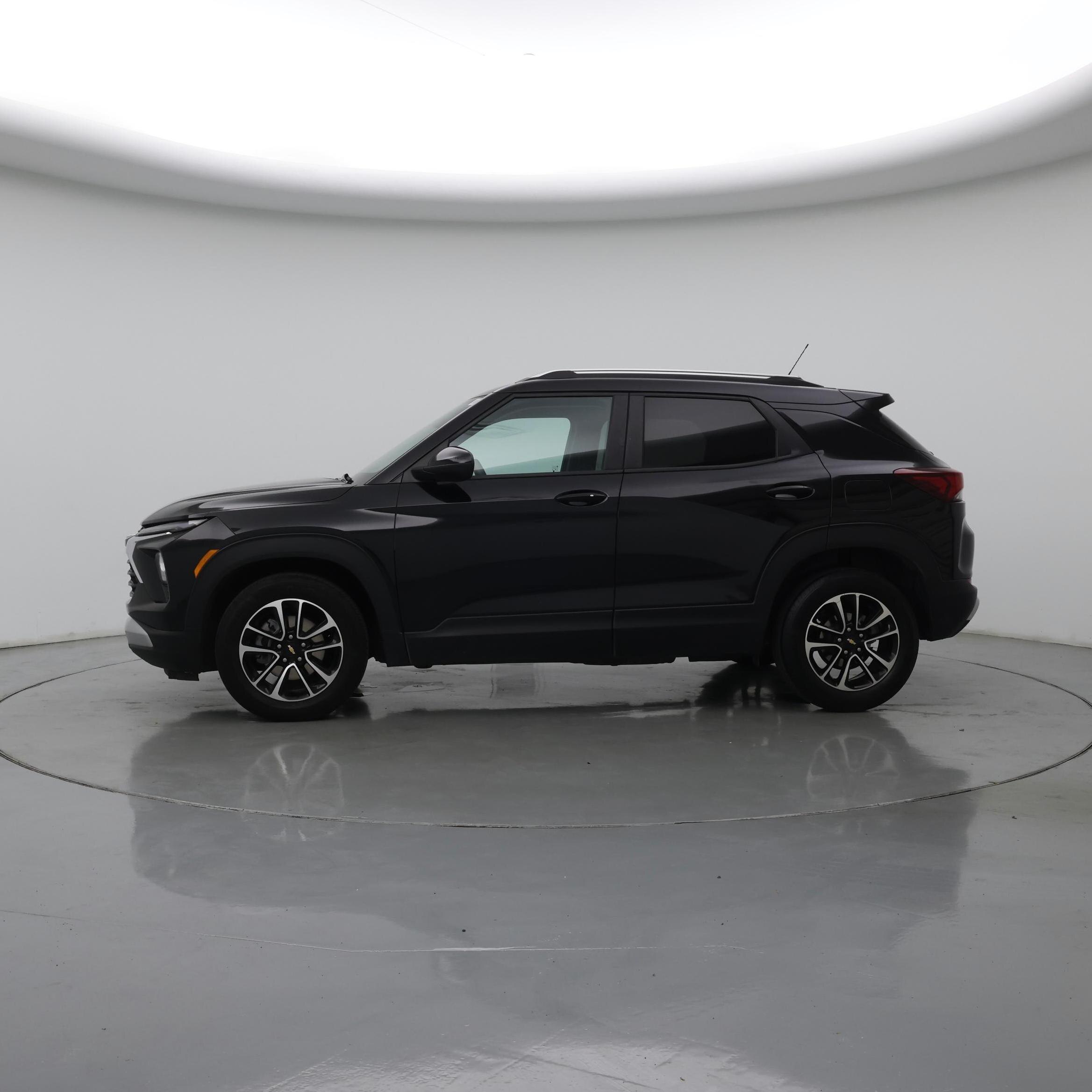 Thumbnail: 2025 Chevrolet TrailBlazer - 3