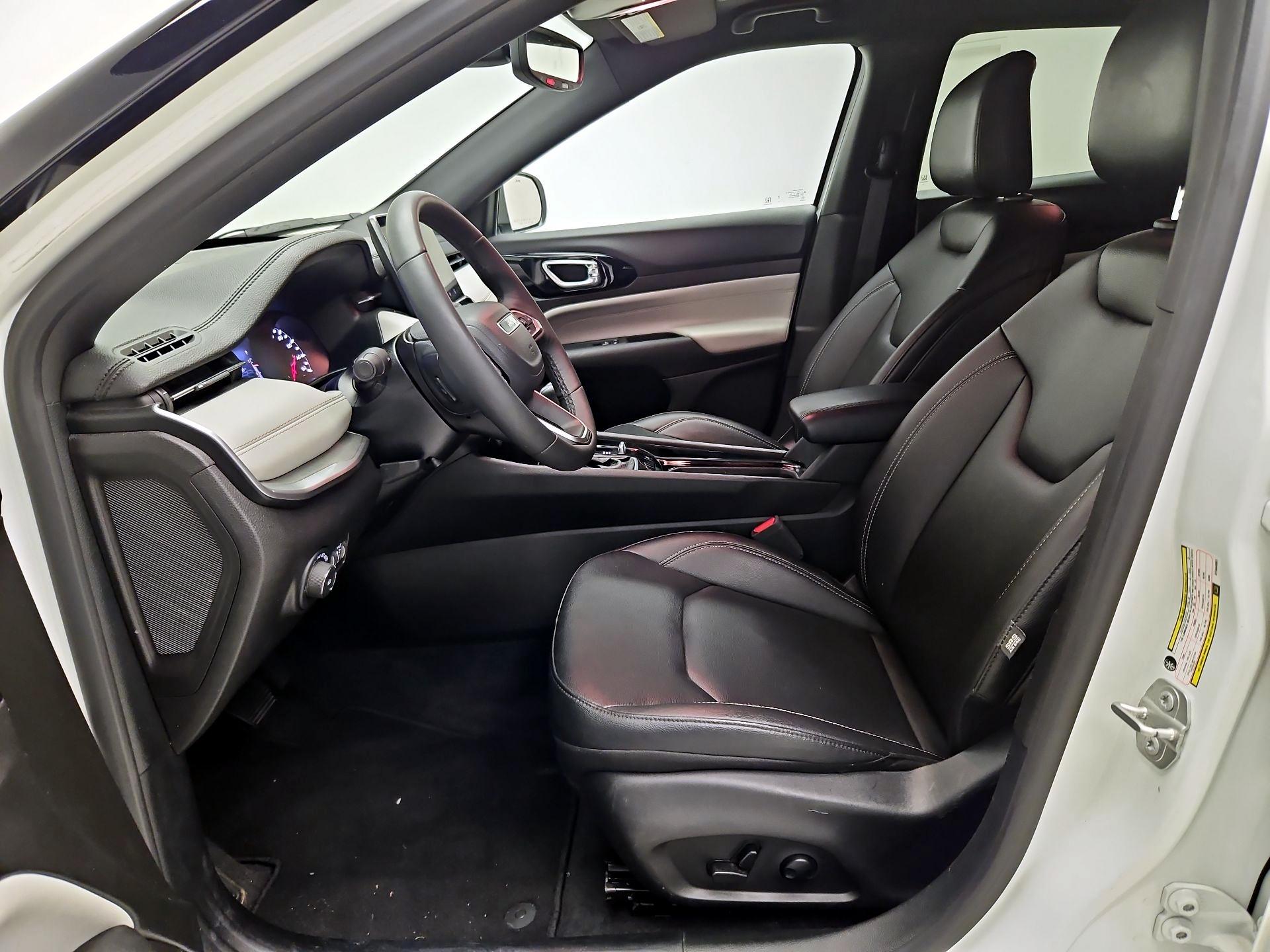 Thumbnail: 2025 Jeep Compass - 11