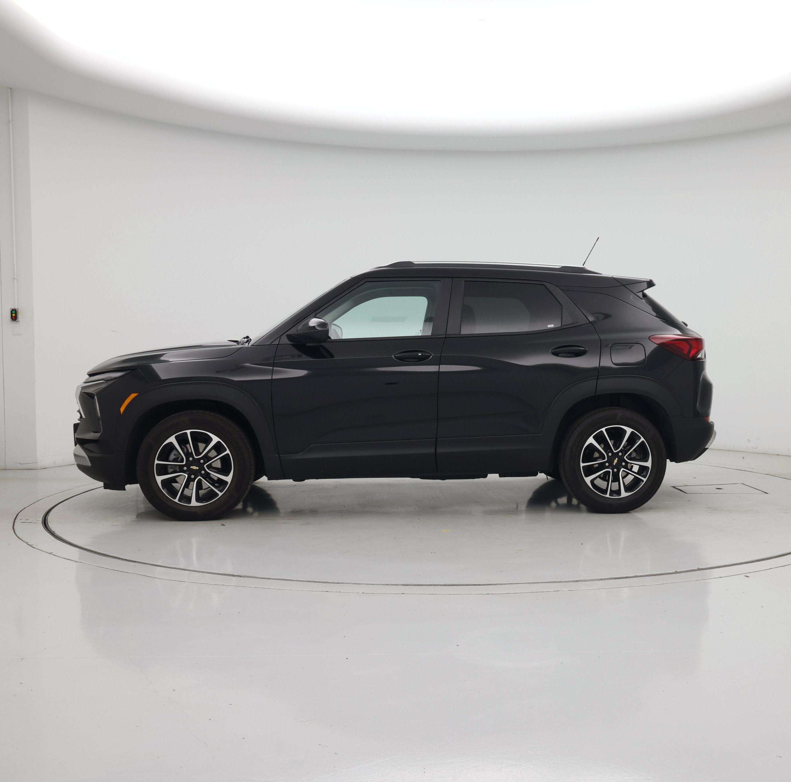 Thumbnail: 2025 Chevrolet TrailBlazer - 3