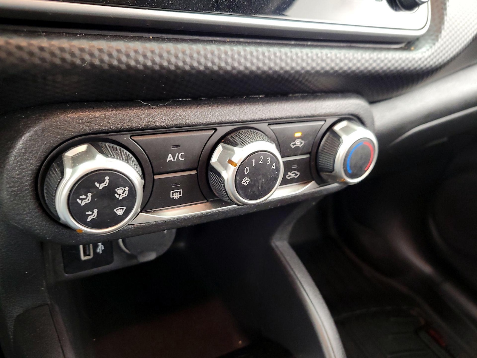 2021 Nissan Kicks S - Photo 17