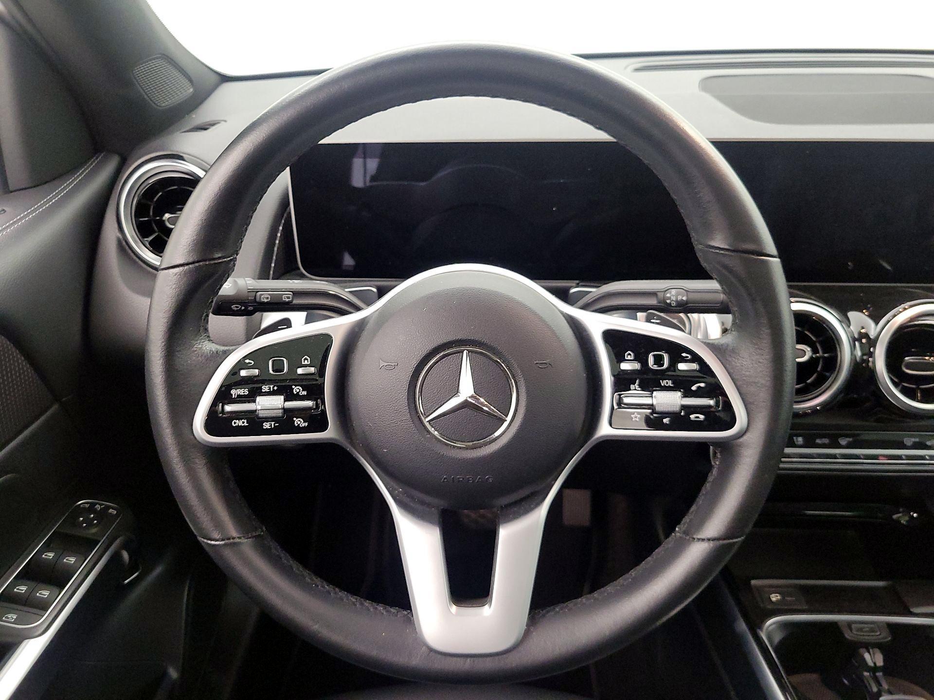 Thumbnail: 2020 Mercedes-Benz GLB - 10