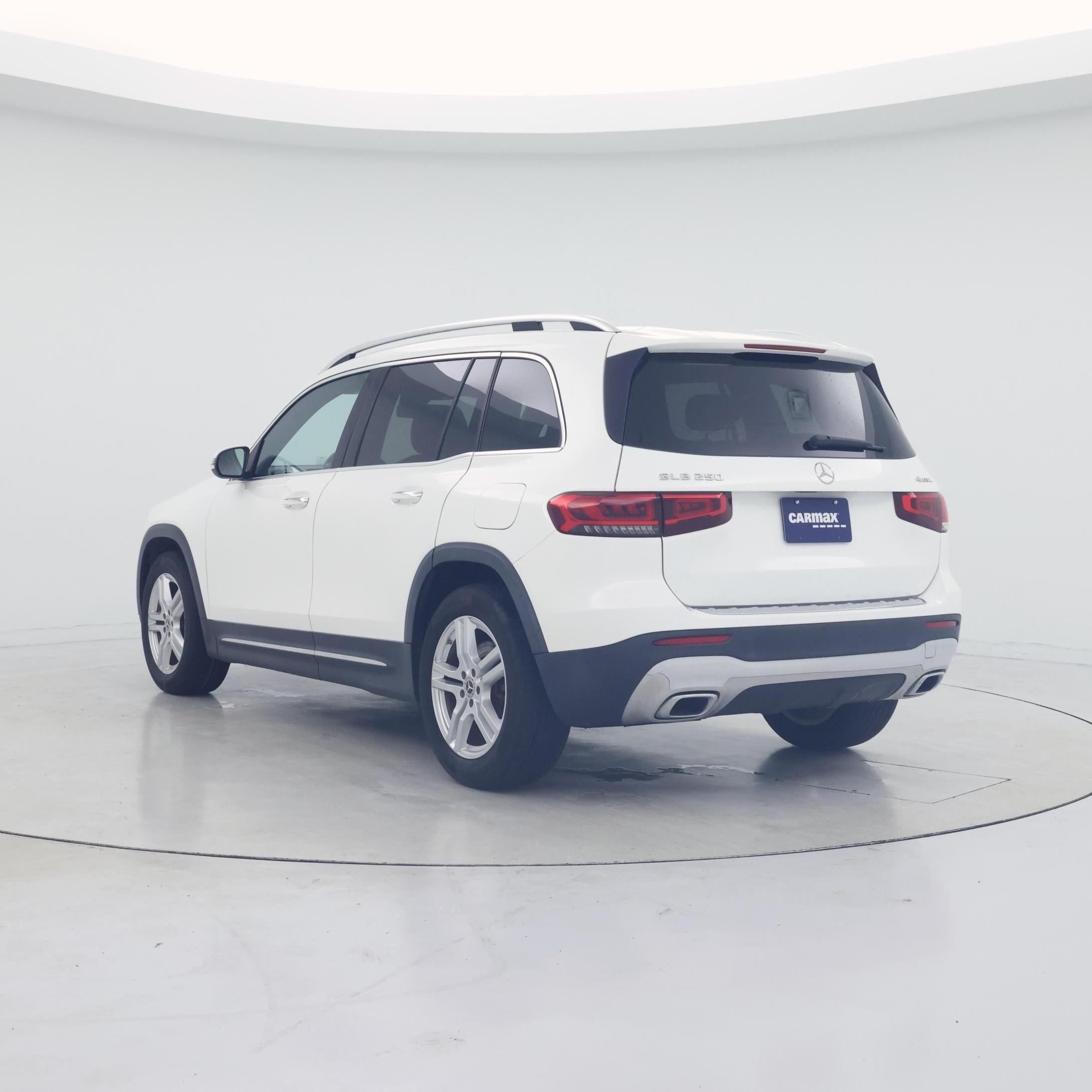 Thumbnail: 2020 Mercedes-Benz GLB - 2