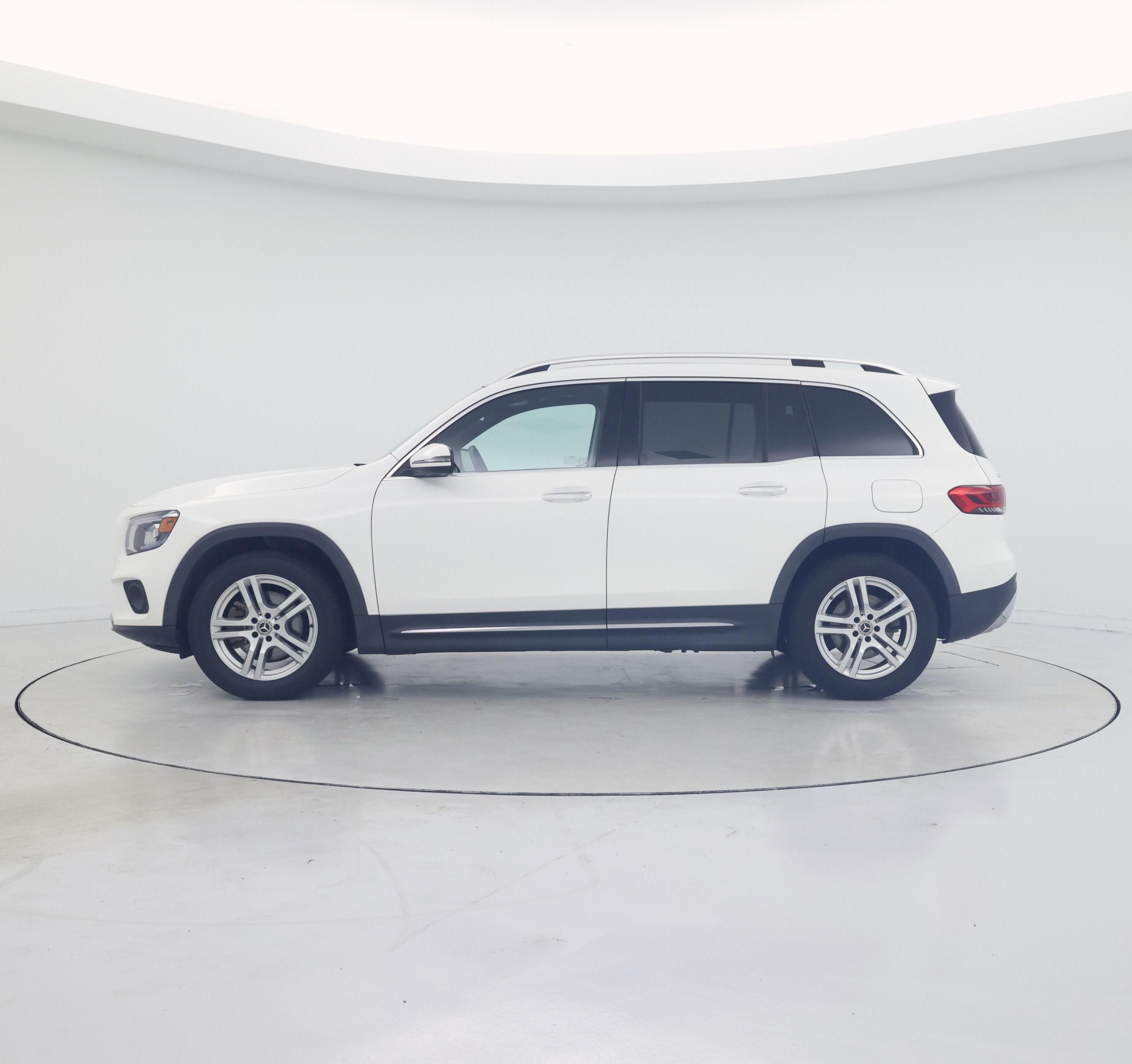 Thumbnail: 2020 Mercedes-Benz GLB - 3