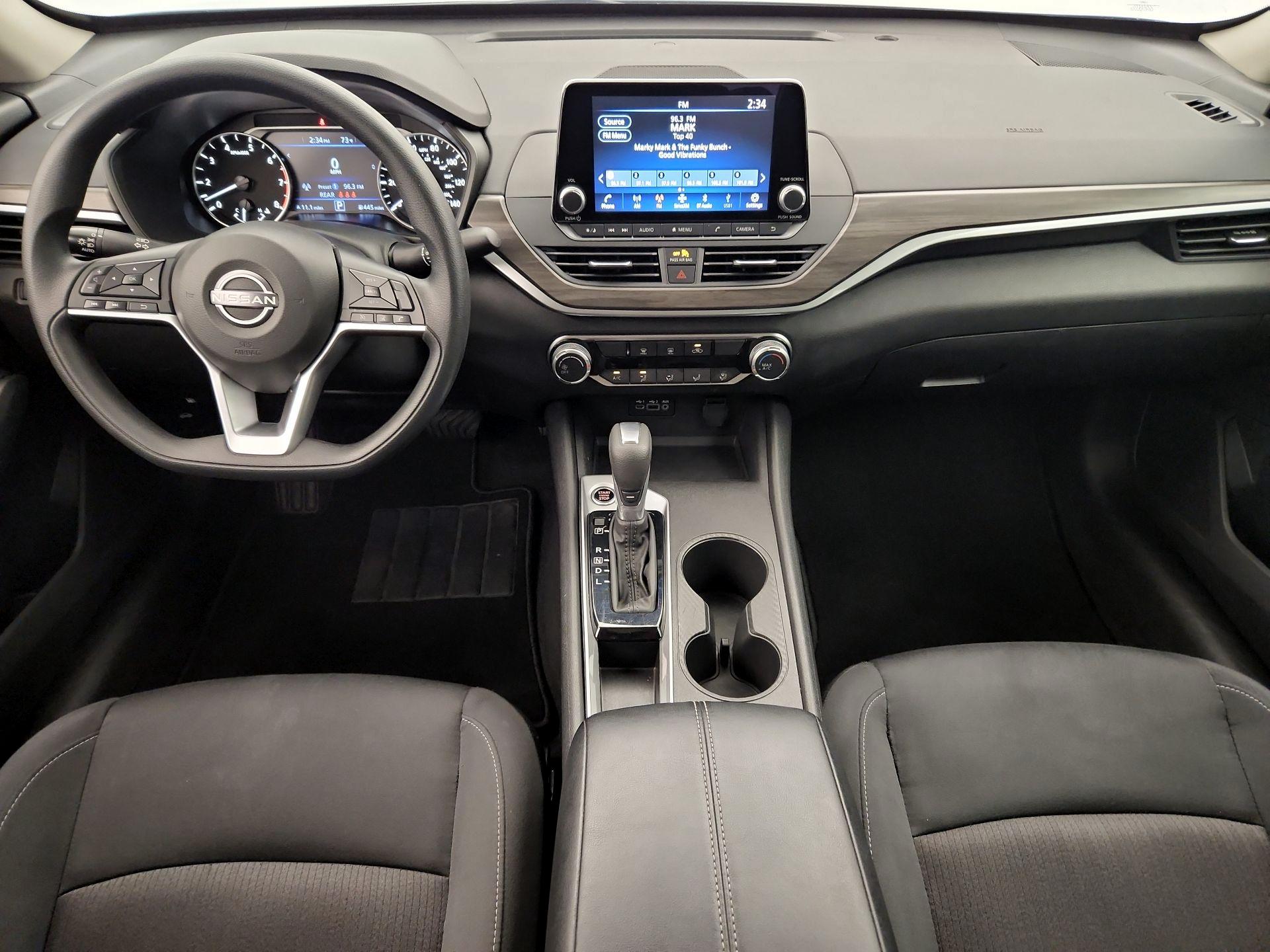 Thumbnail: 2025 Nissan Altima - 9