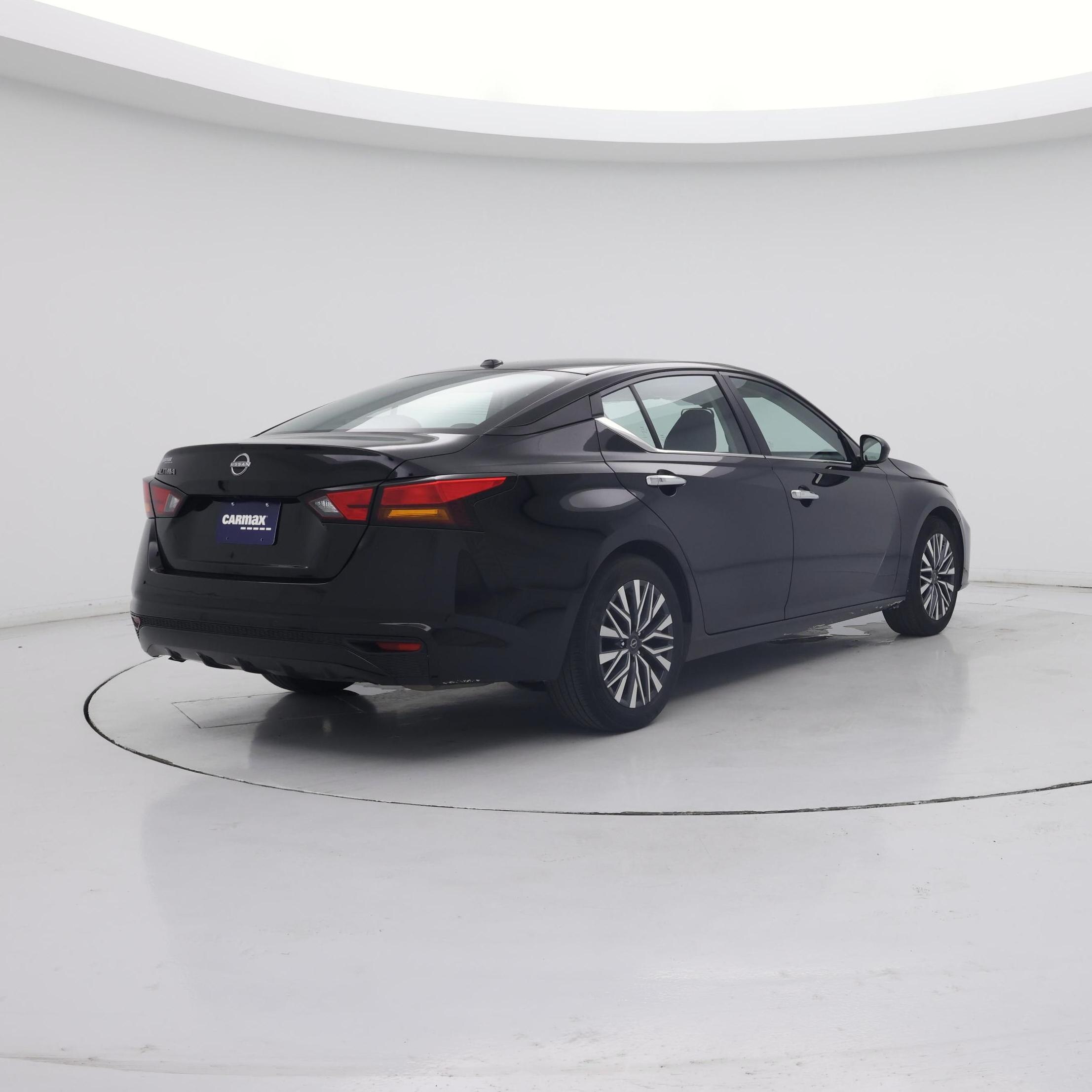 Thumbnail: 2025 Nissan Altima - 8
