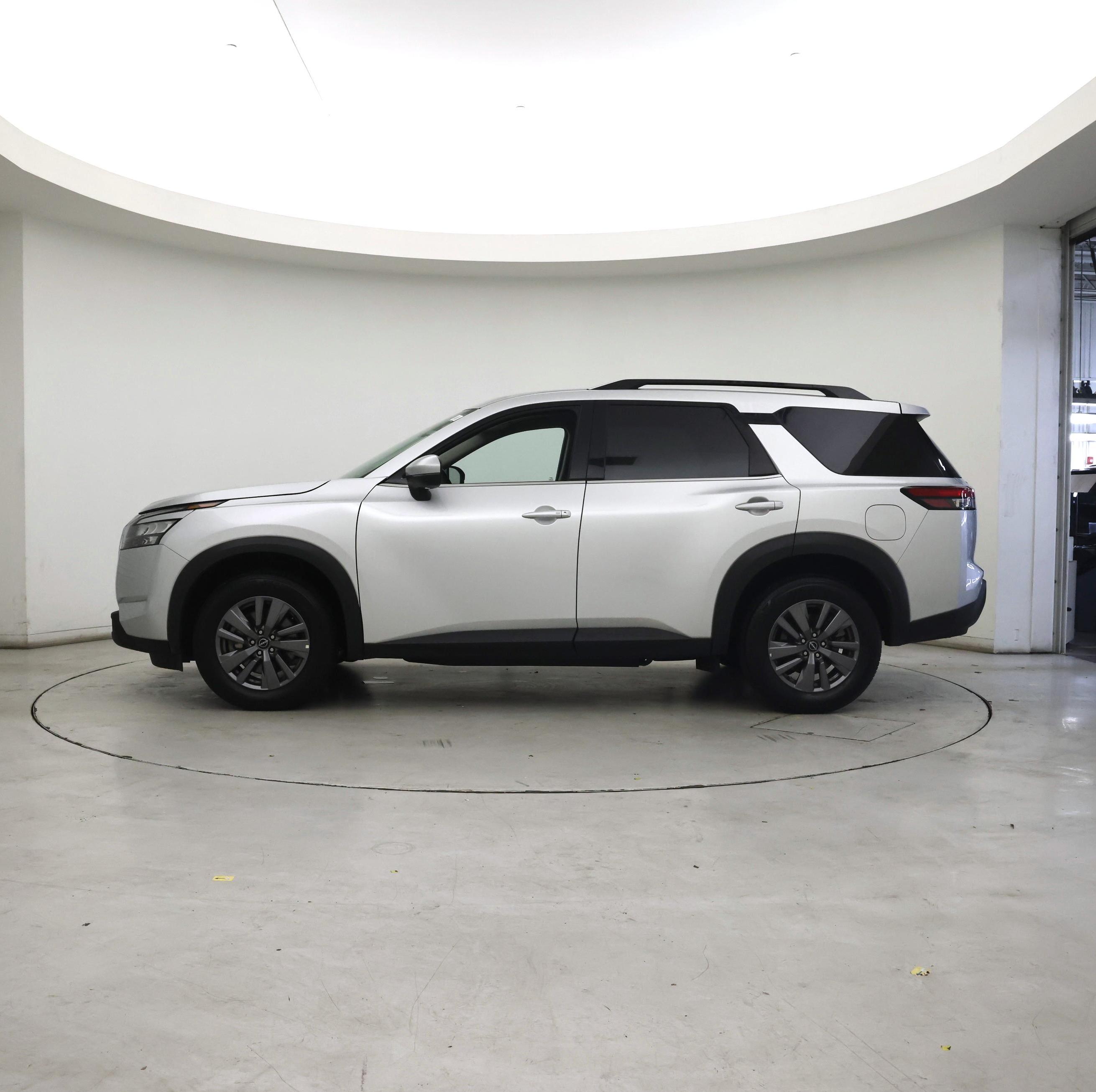 Thumbnail: 2025 Nissan Pathfinder - 3