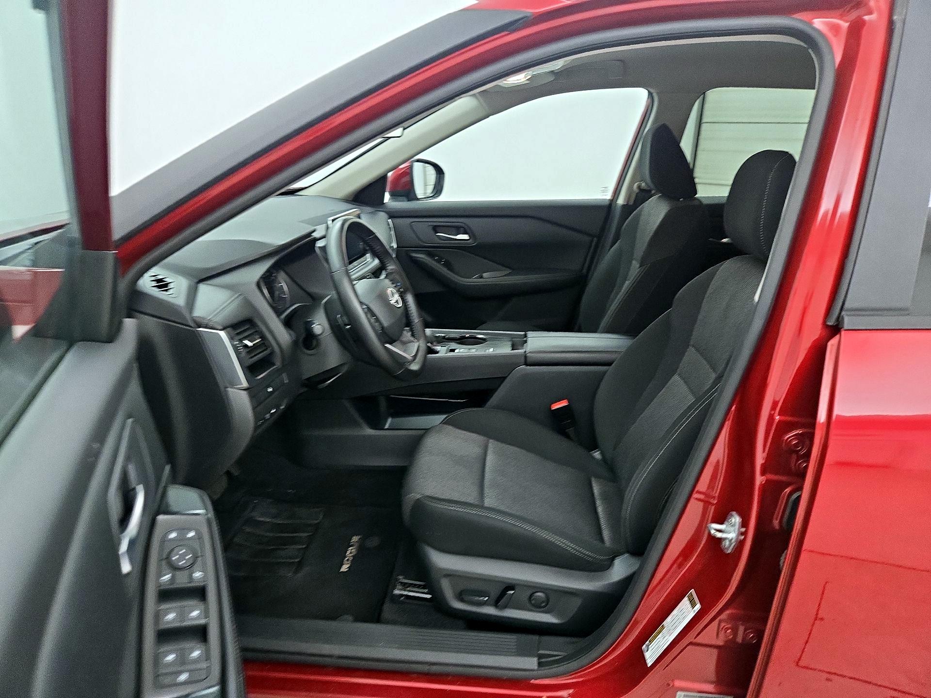 Thumbnail: 2025 Nissan Rogue - 11