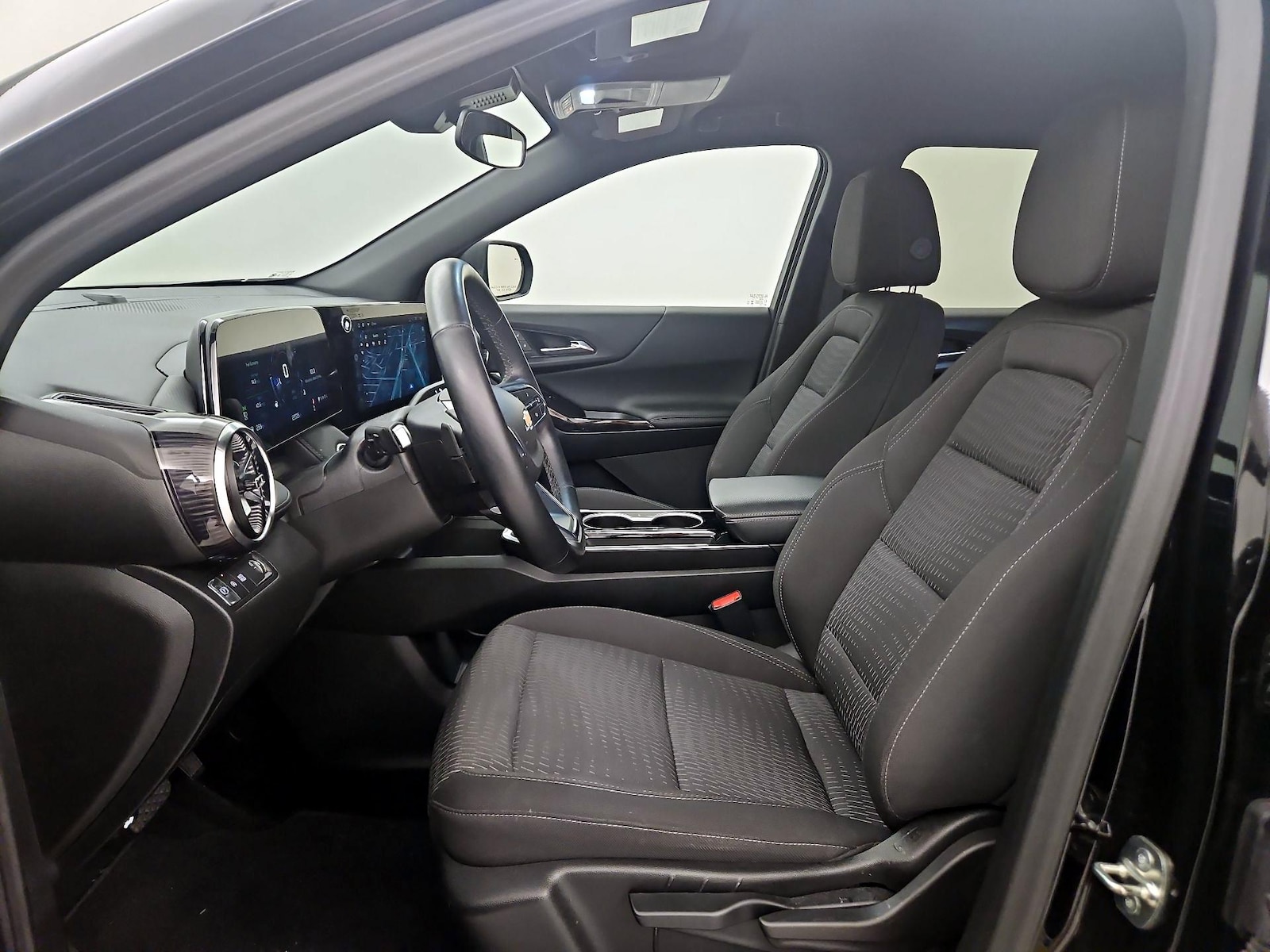 2025 Chevrolet Equinox LT - Photo 12
