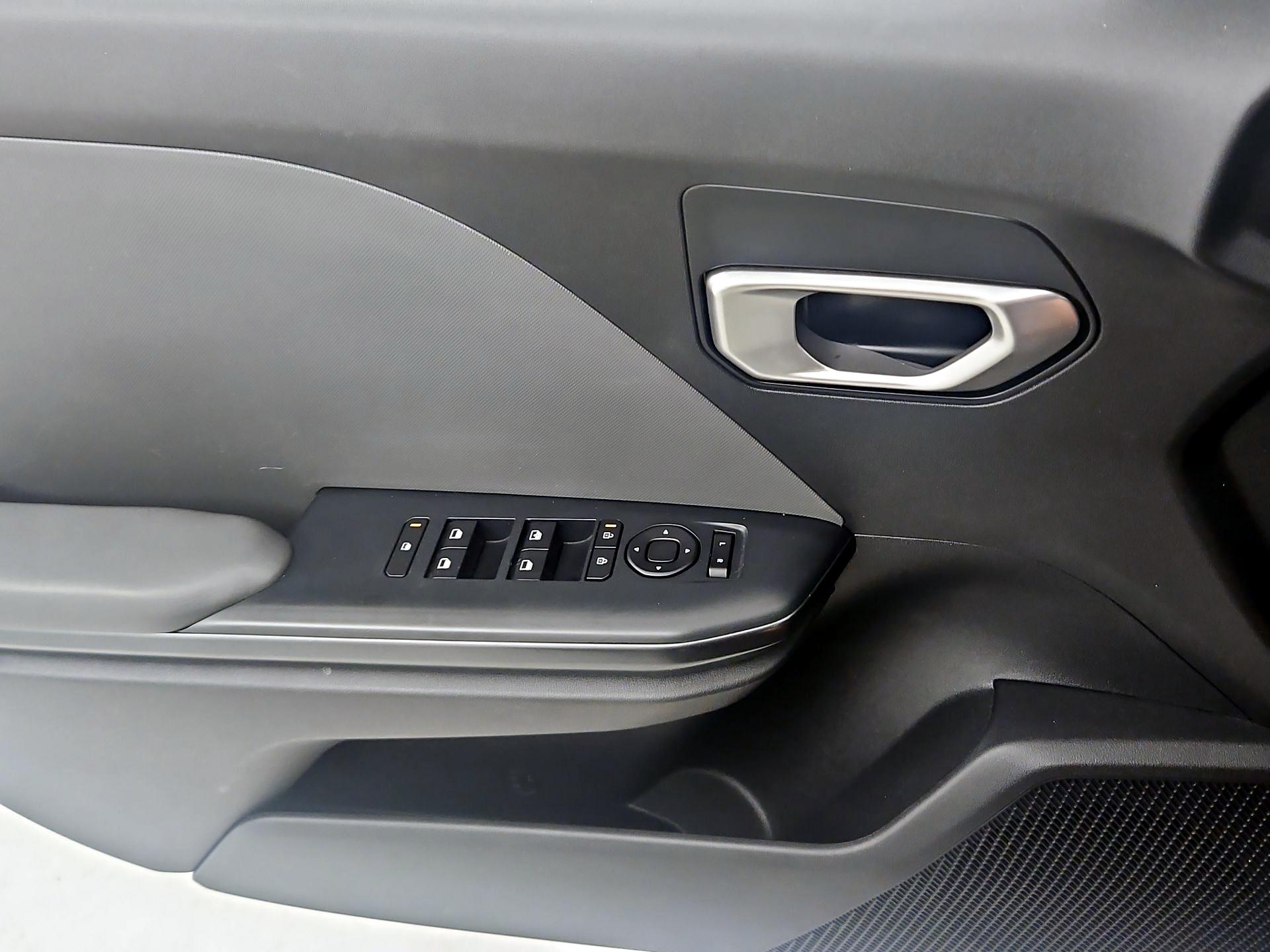 Thumbnail: 2025 Kia K4 - 12