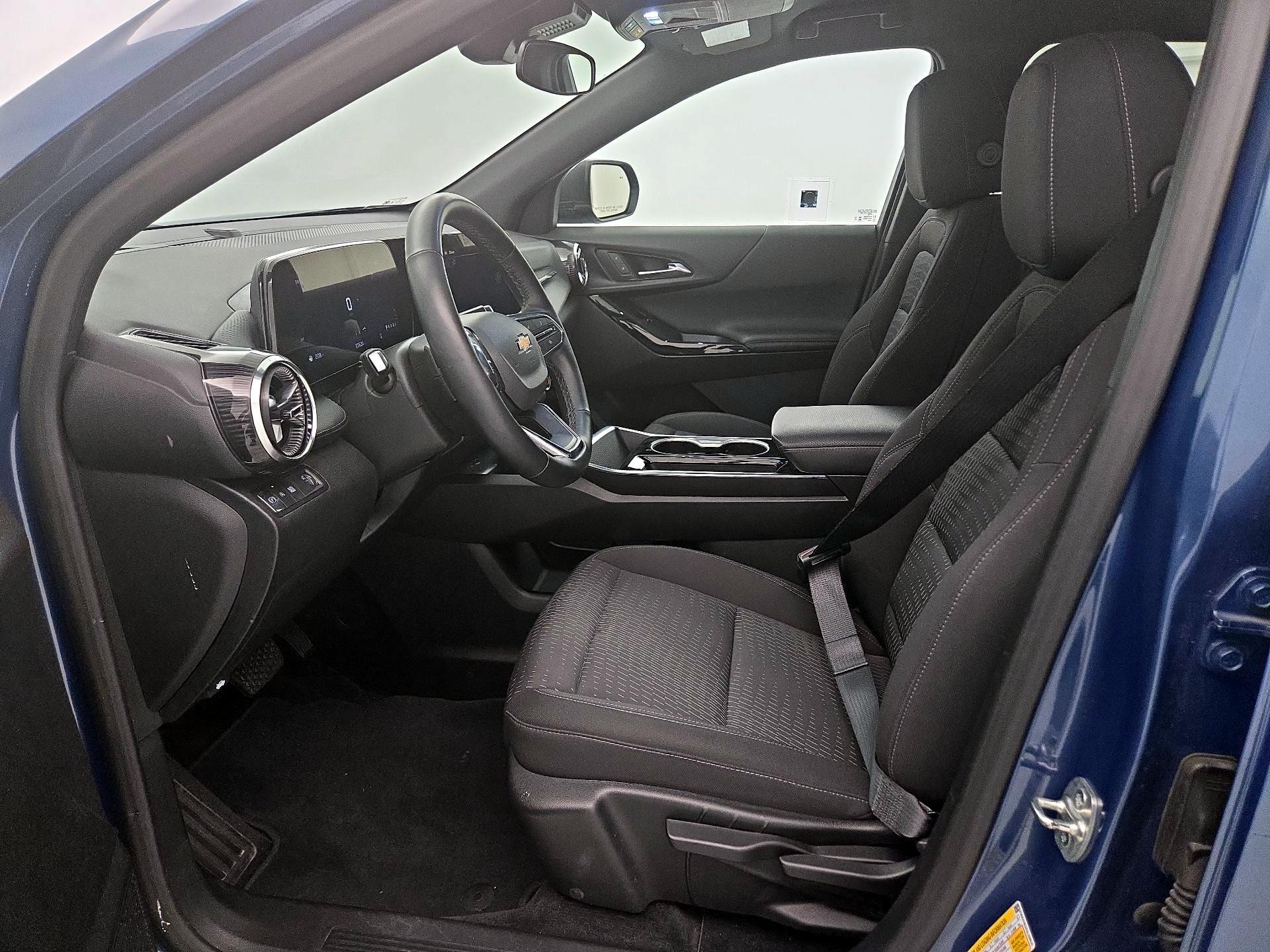 Thumbnail: 2025 Chevrolet Equinox - 11