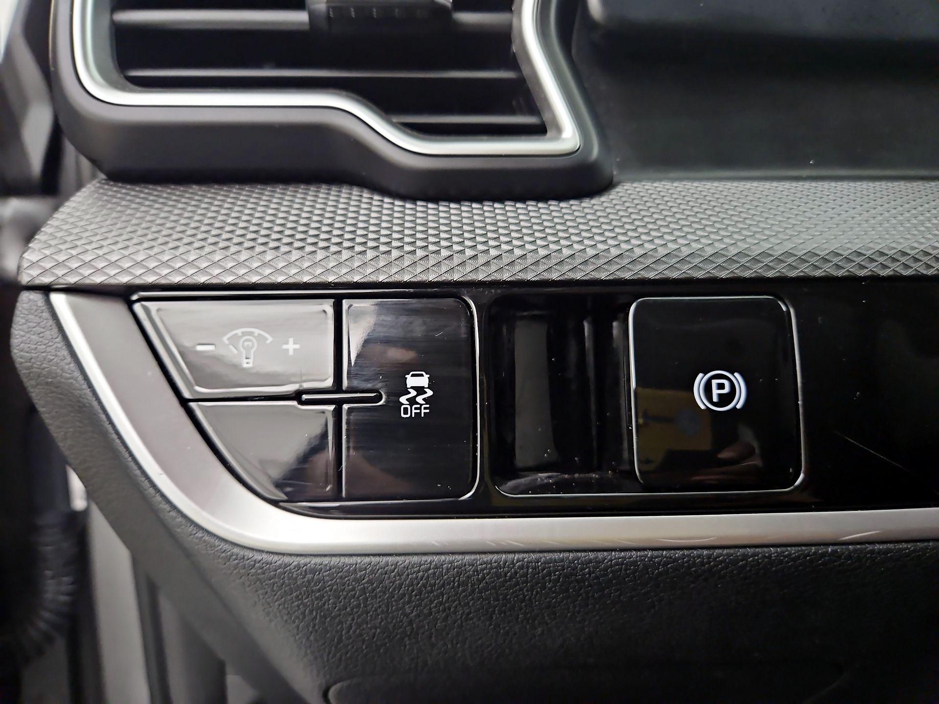 Thumbnail: 2025 Kia Sportage - 13