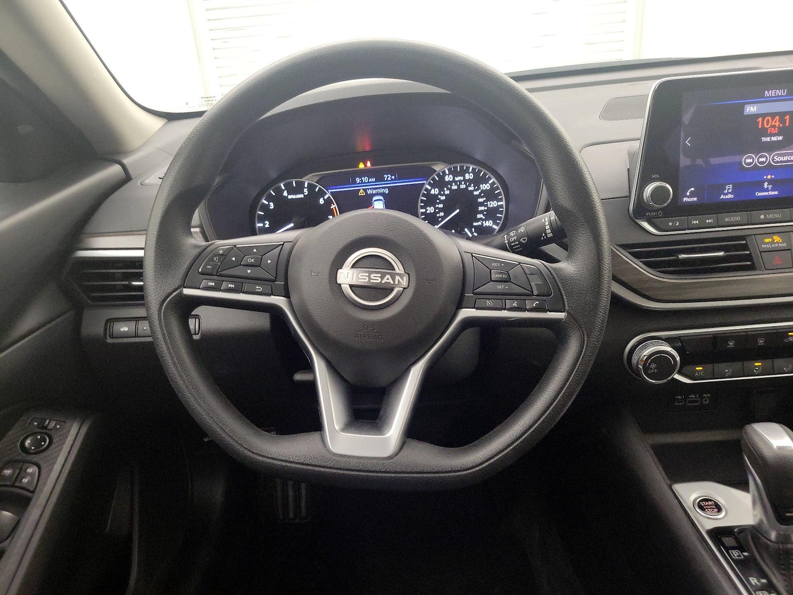 2025 Nissan Altima SV - Photo 11