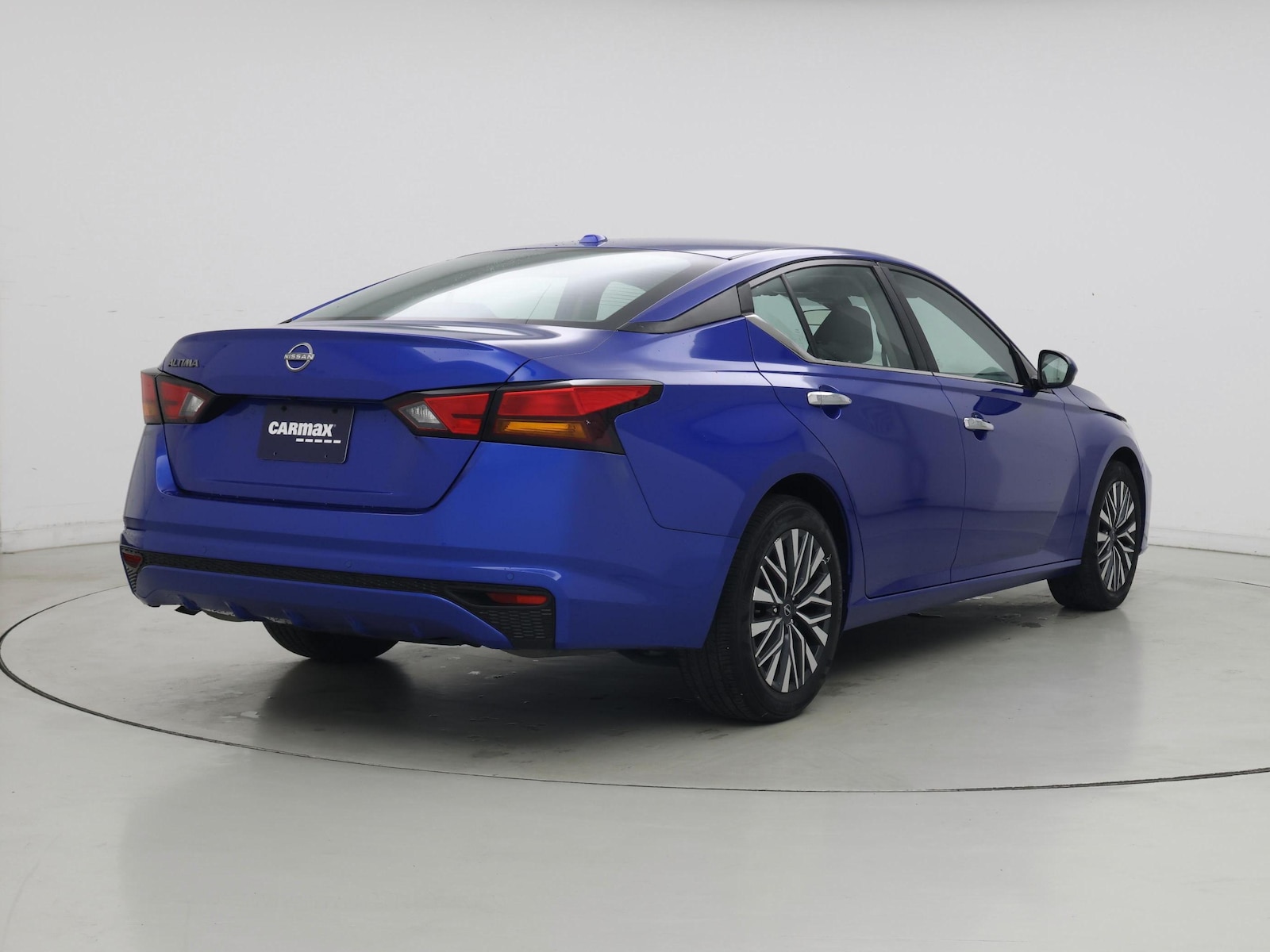 2025 Nissan Altima SV - Photo 9