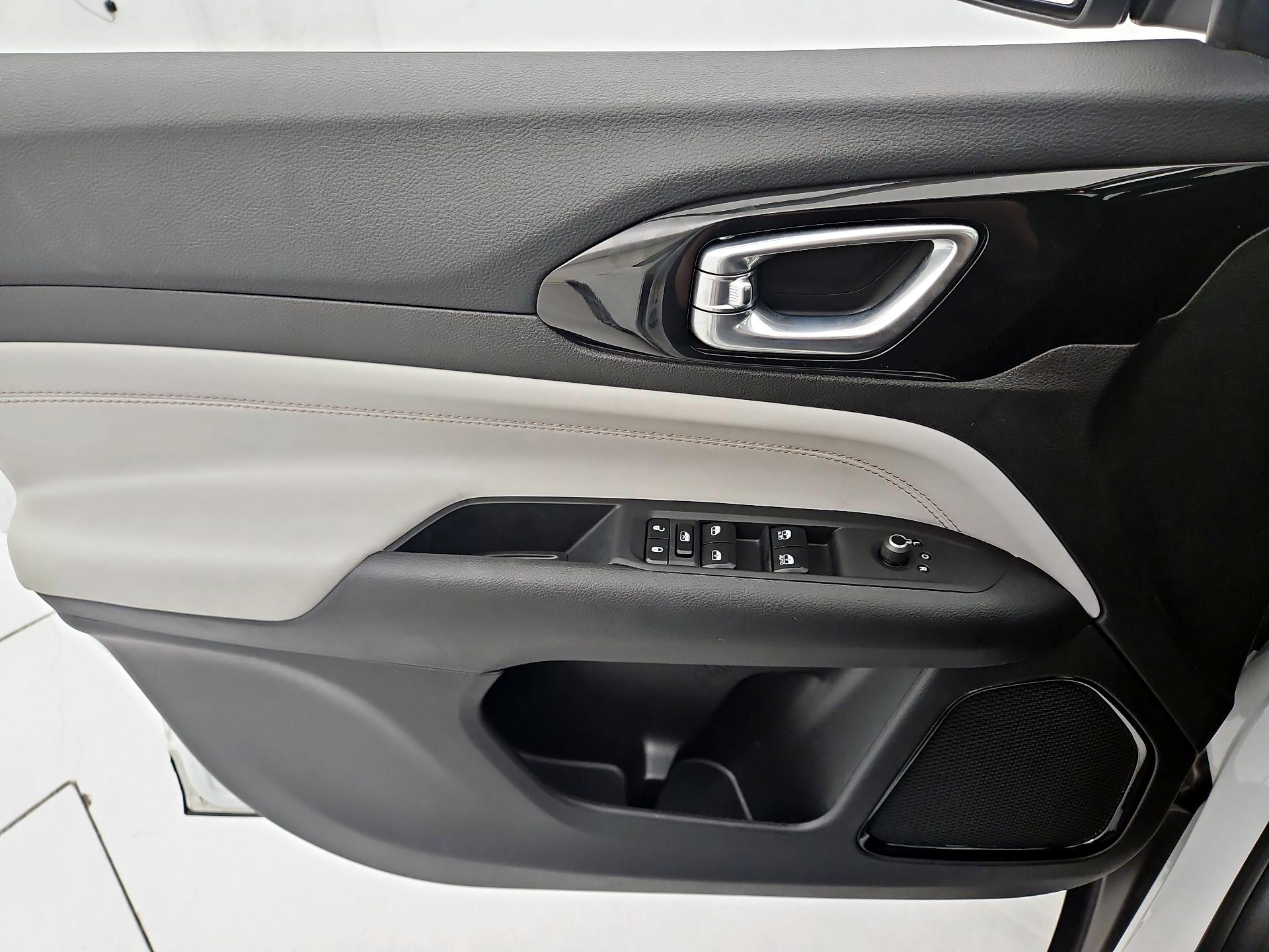 Thumbnail: 2025 Jeep Compass - 12