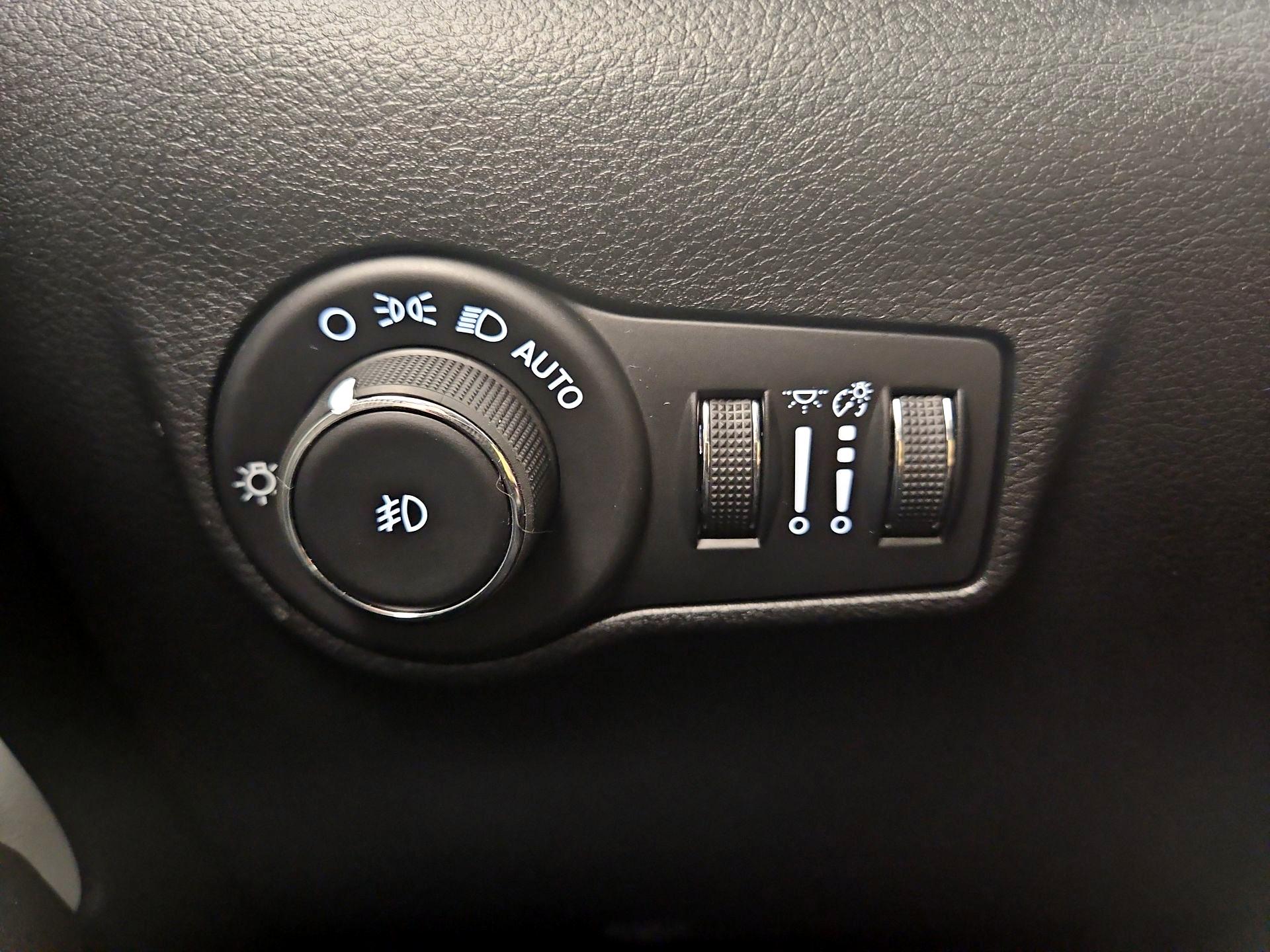 Thumbnail: 2025 Jeep Compass - 13