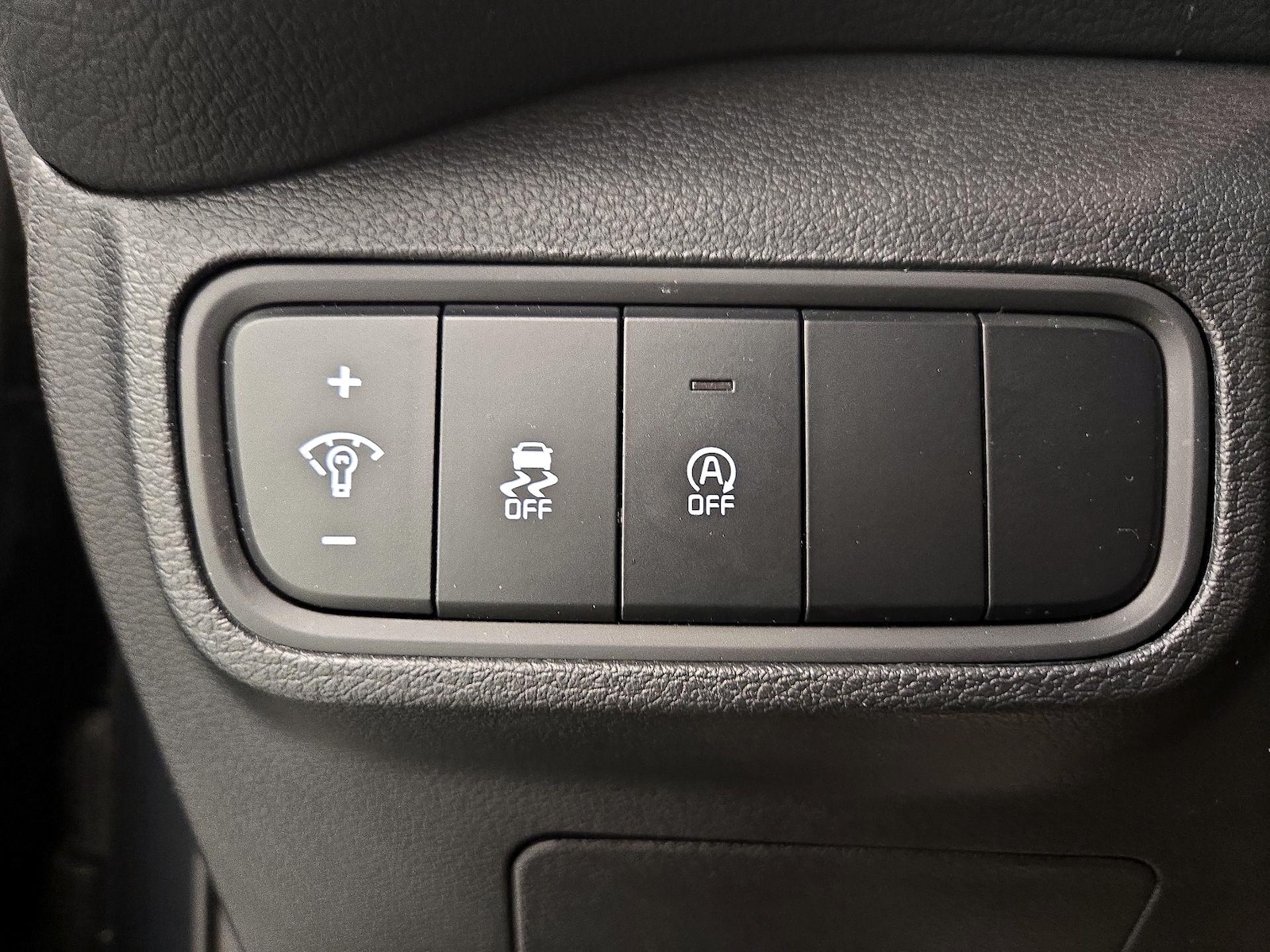 2025 Kia Soul LX - Photo 14