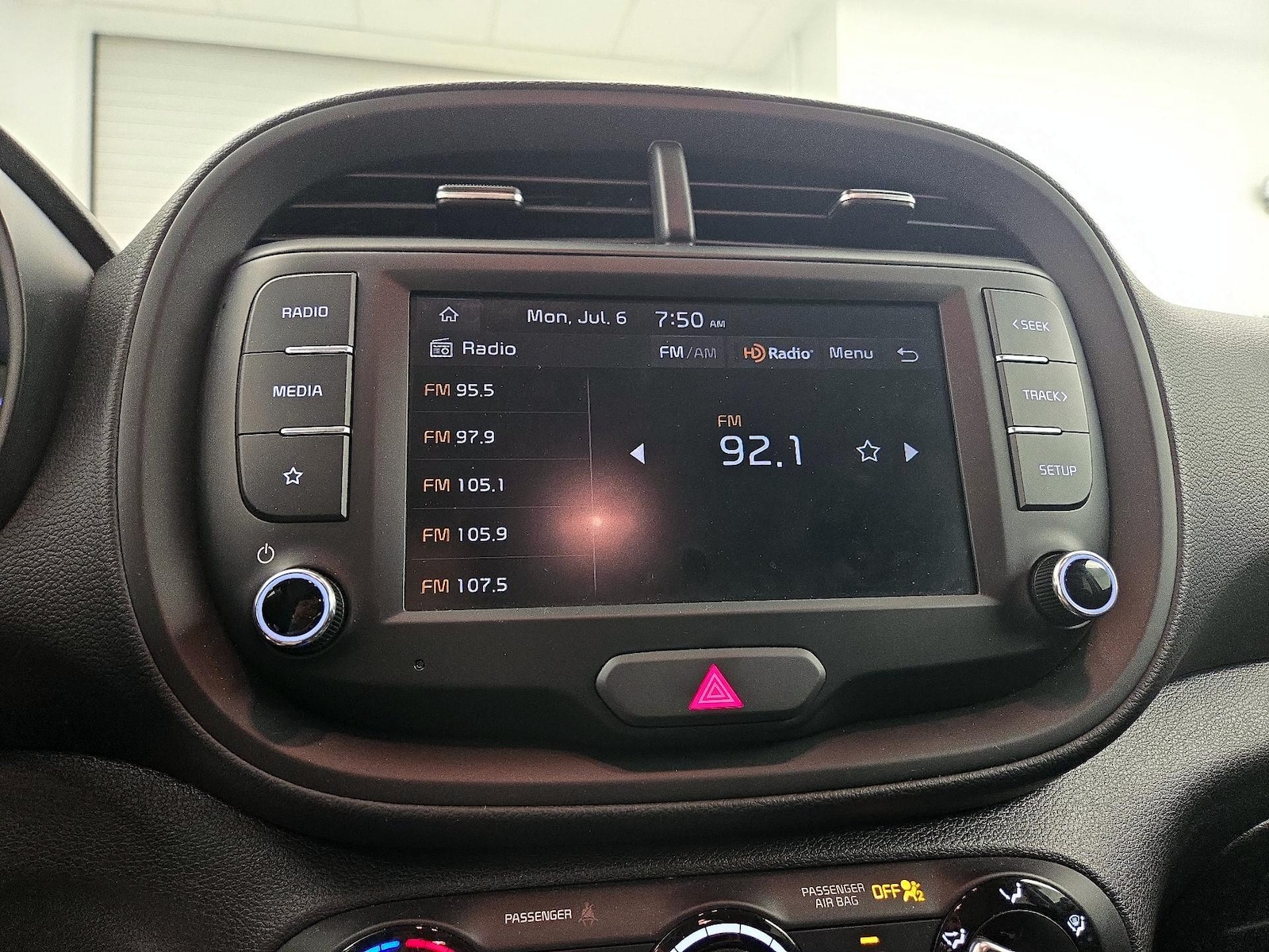 2025 Kia Soul LX - Photo 16