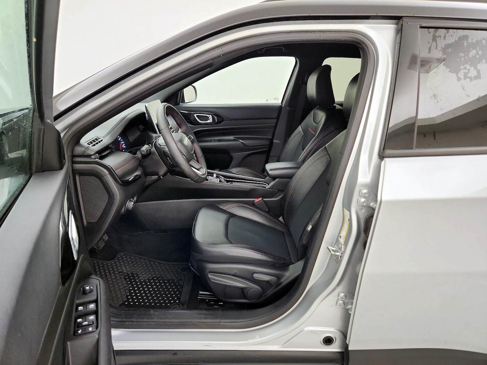 2025 Jeep Compass Trailhawk - Photo 12