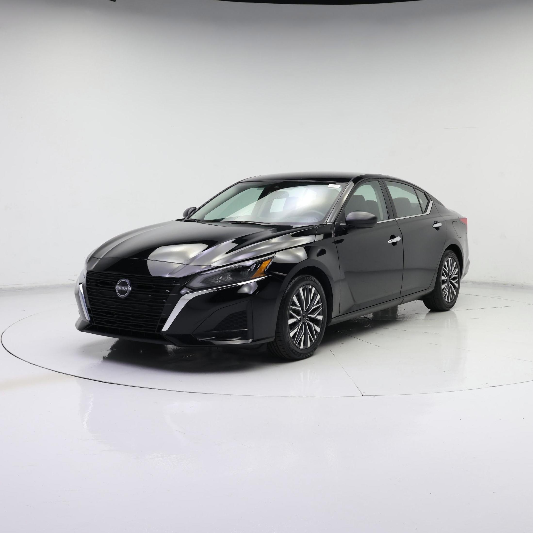 Thumbnail: 2025 Nissan Altima - 4