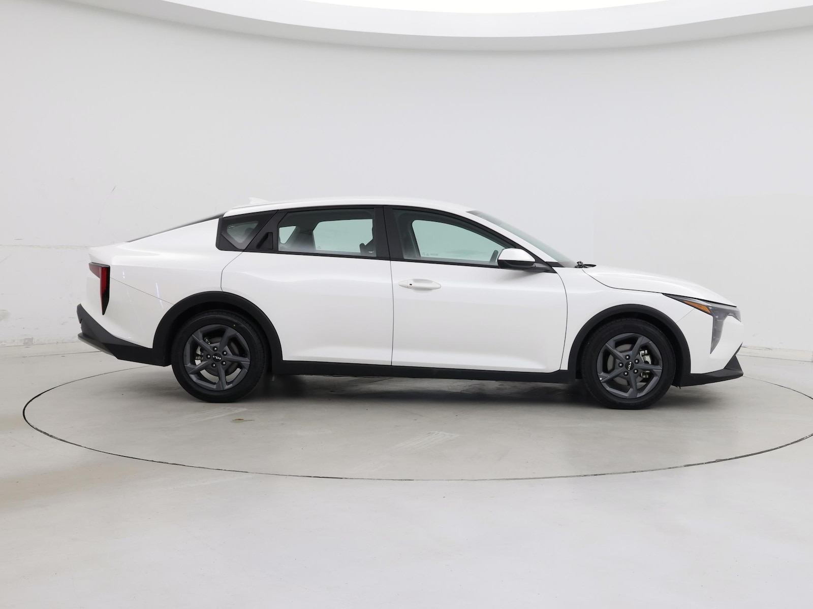 2025 Kia K4 8