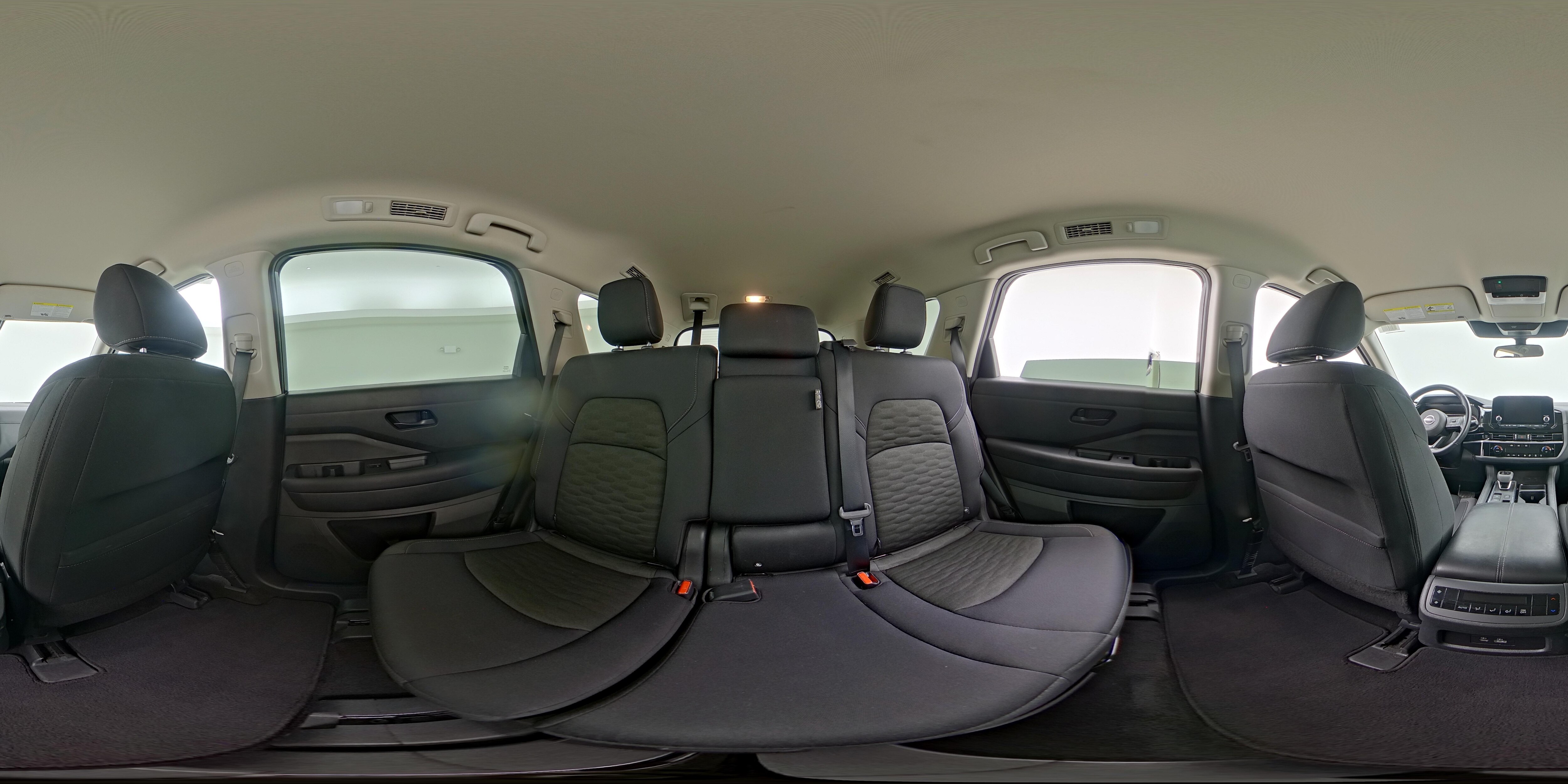 2025 Nissan Pathfinder SV - Photo 25