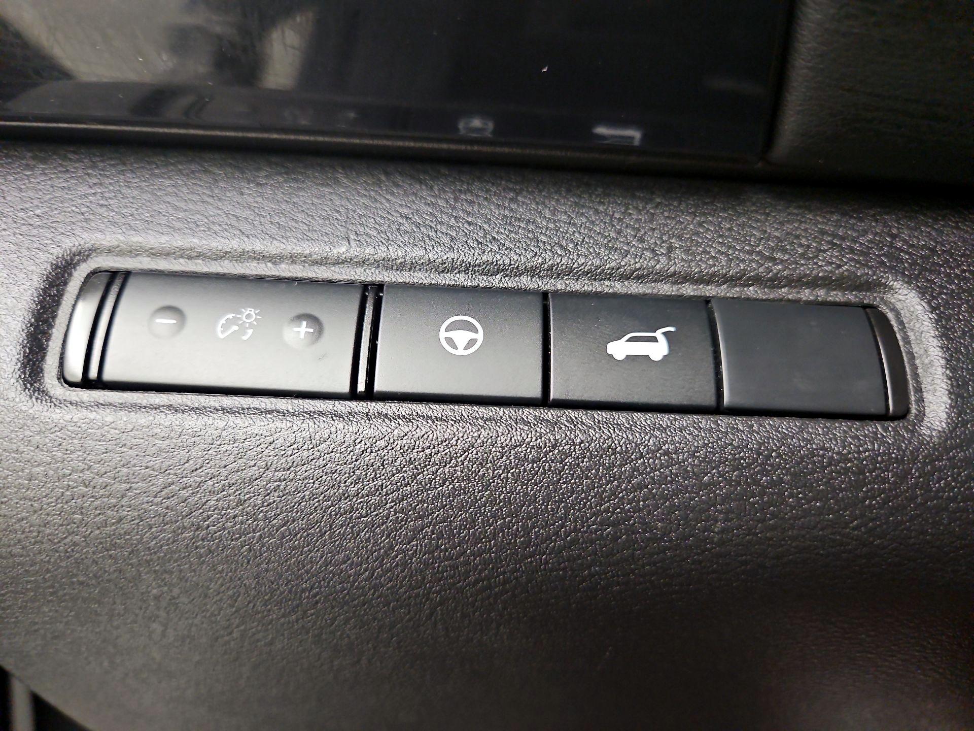 Thumbnail: 2025 Nissan Pathfinder - 13