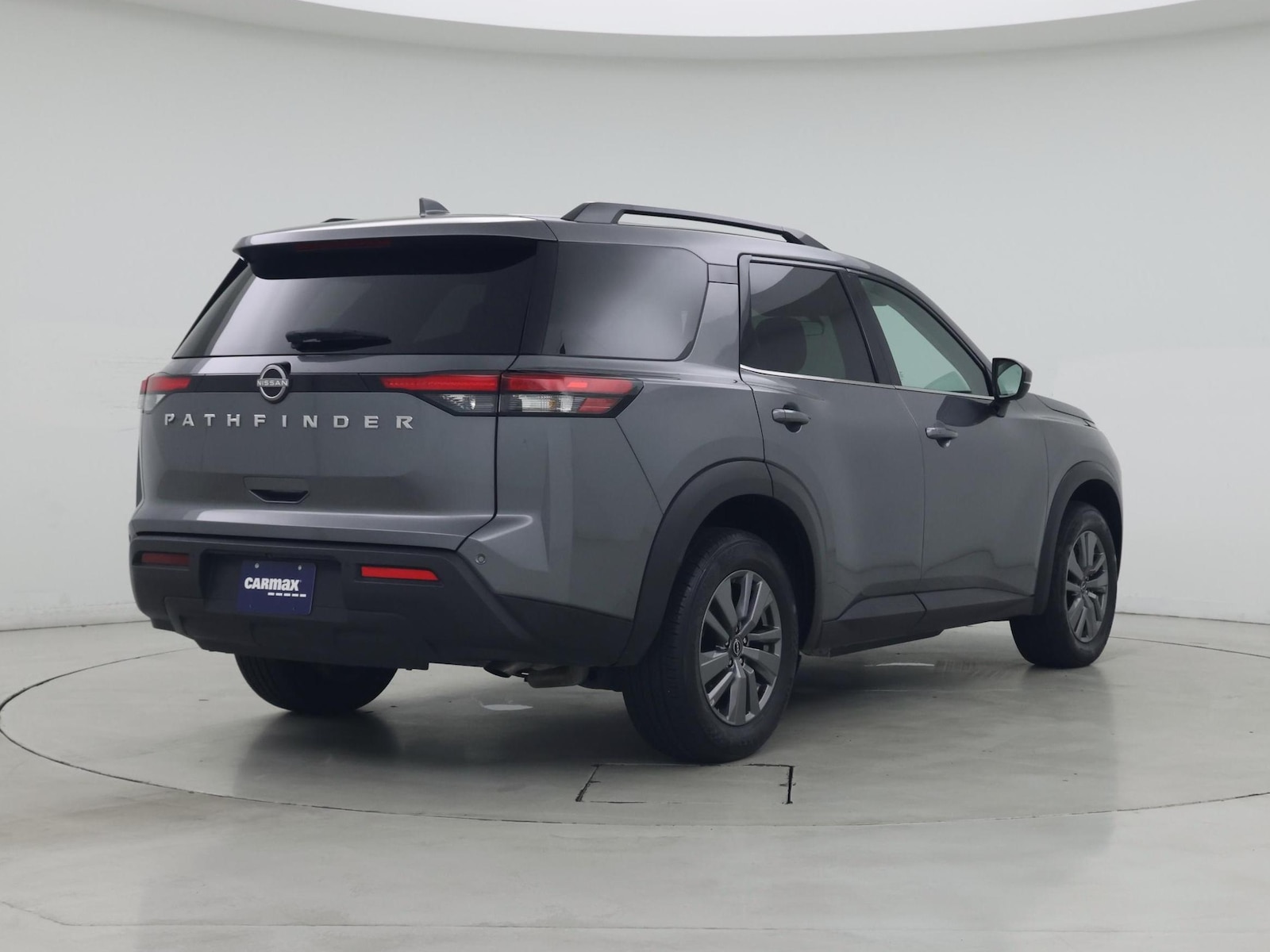 2025 Nissan Pathfinder SV - Photo 9